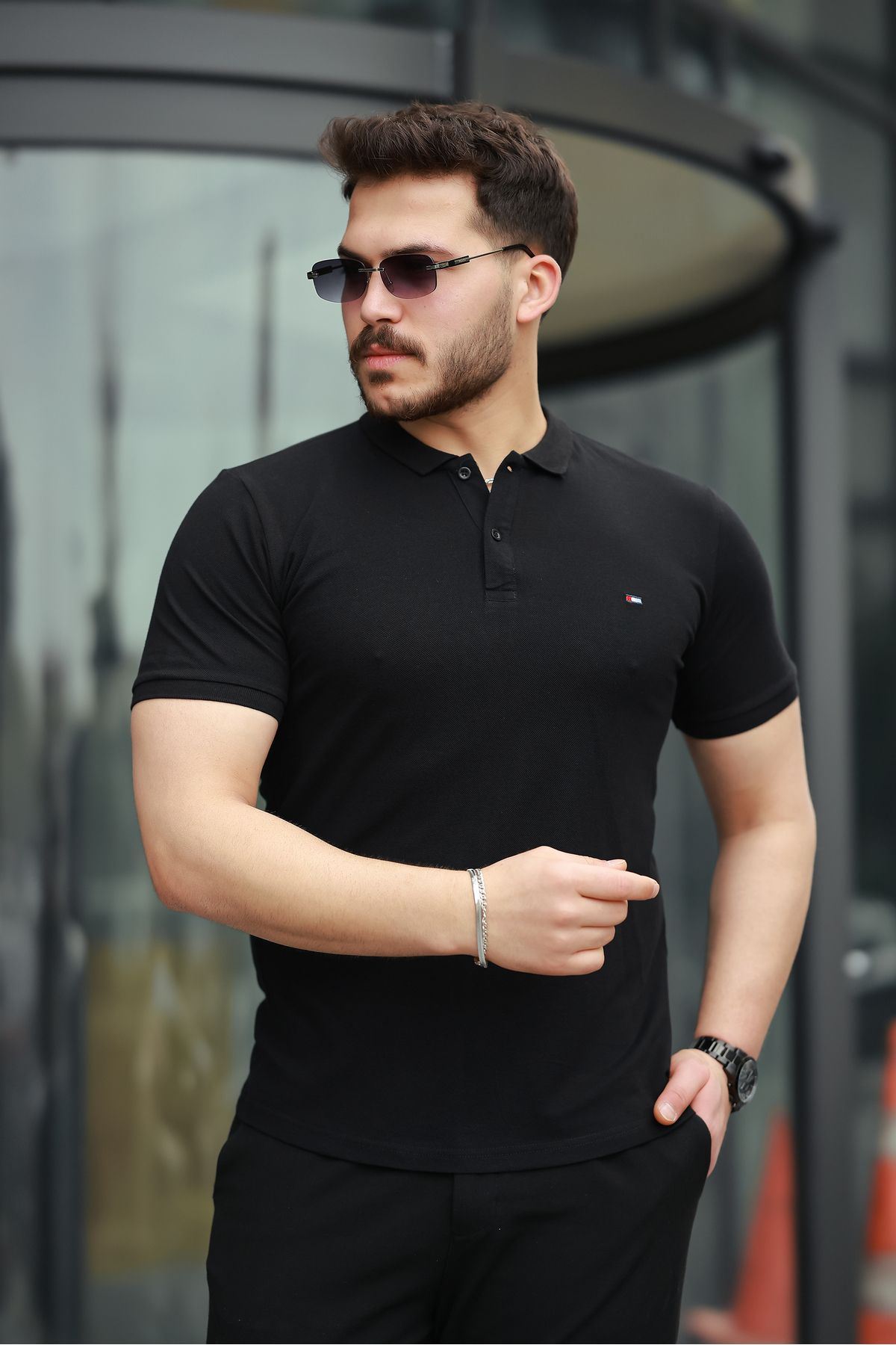 Erkek Kıvrılmaz Polo Yaka Cepsiz Slim Fit Dar Kesim T-Shirt
