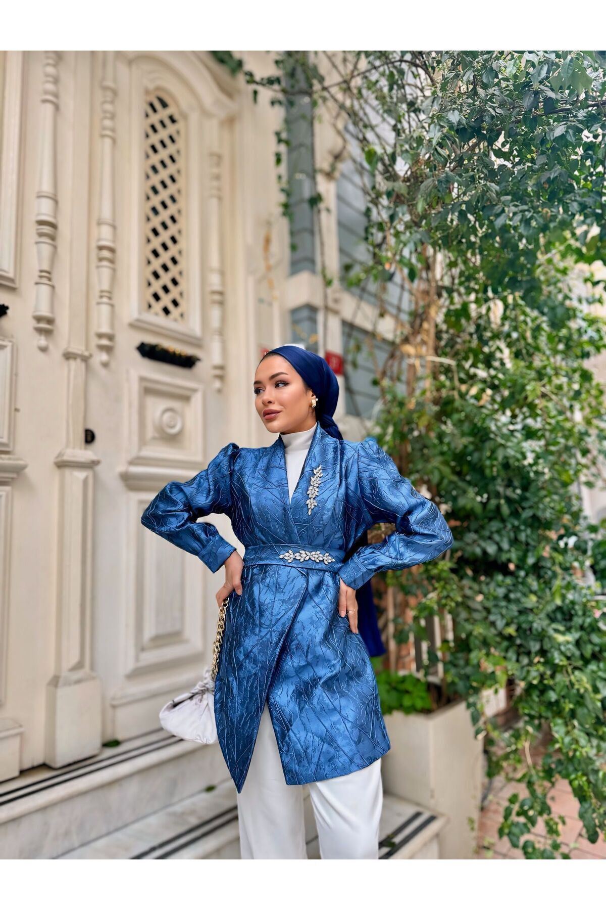Kadın Taşlı Jakarlı Şık Kemerli Mavi Tonik Ceket