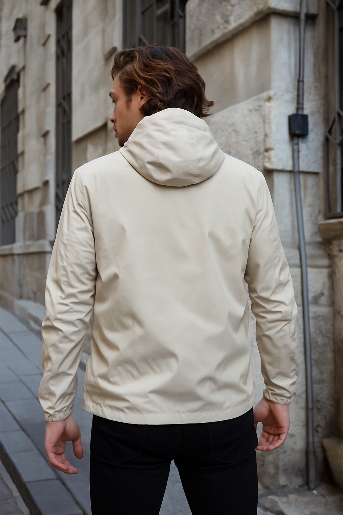 Erkek Astarlı Bol Cepli Taş Rüzgarlık & Yağmurluk