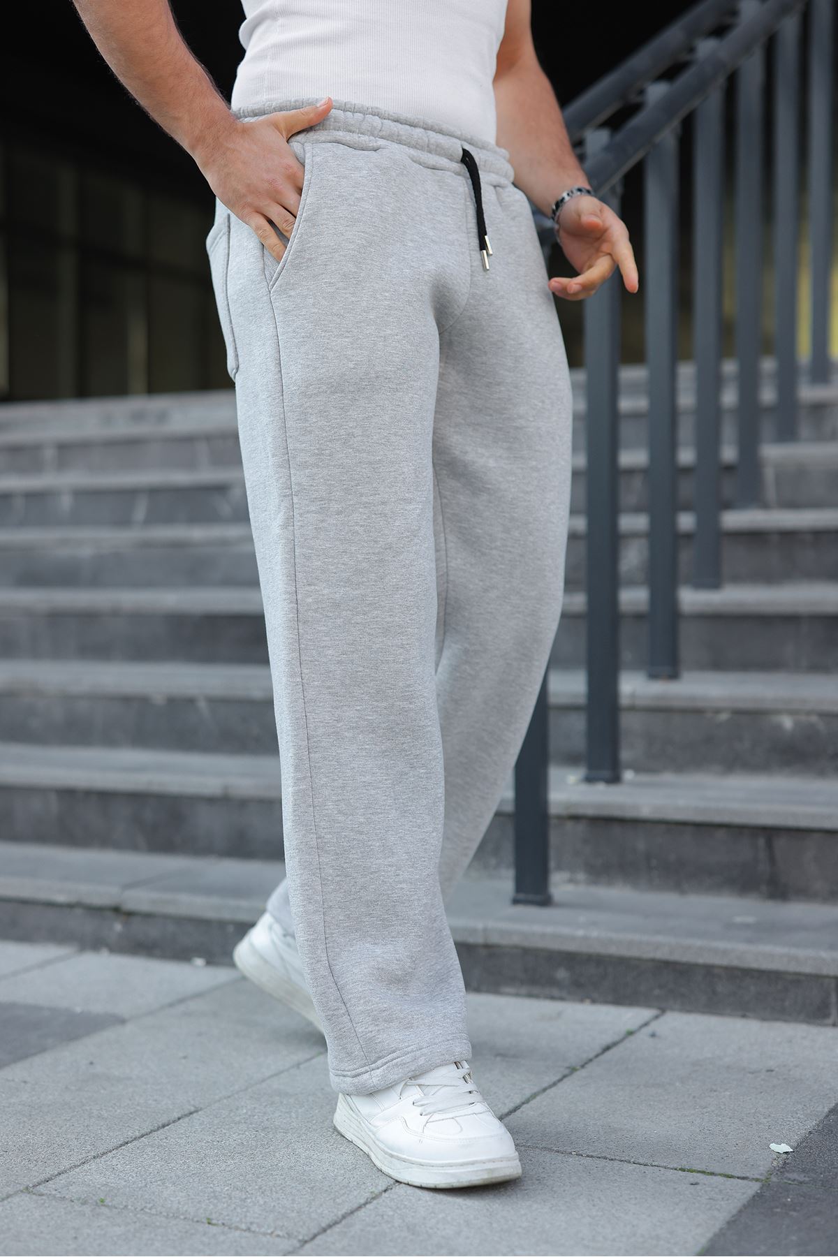 Erkek Bol Paça Beli Lastikli Gri Eşofman Altı