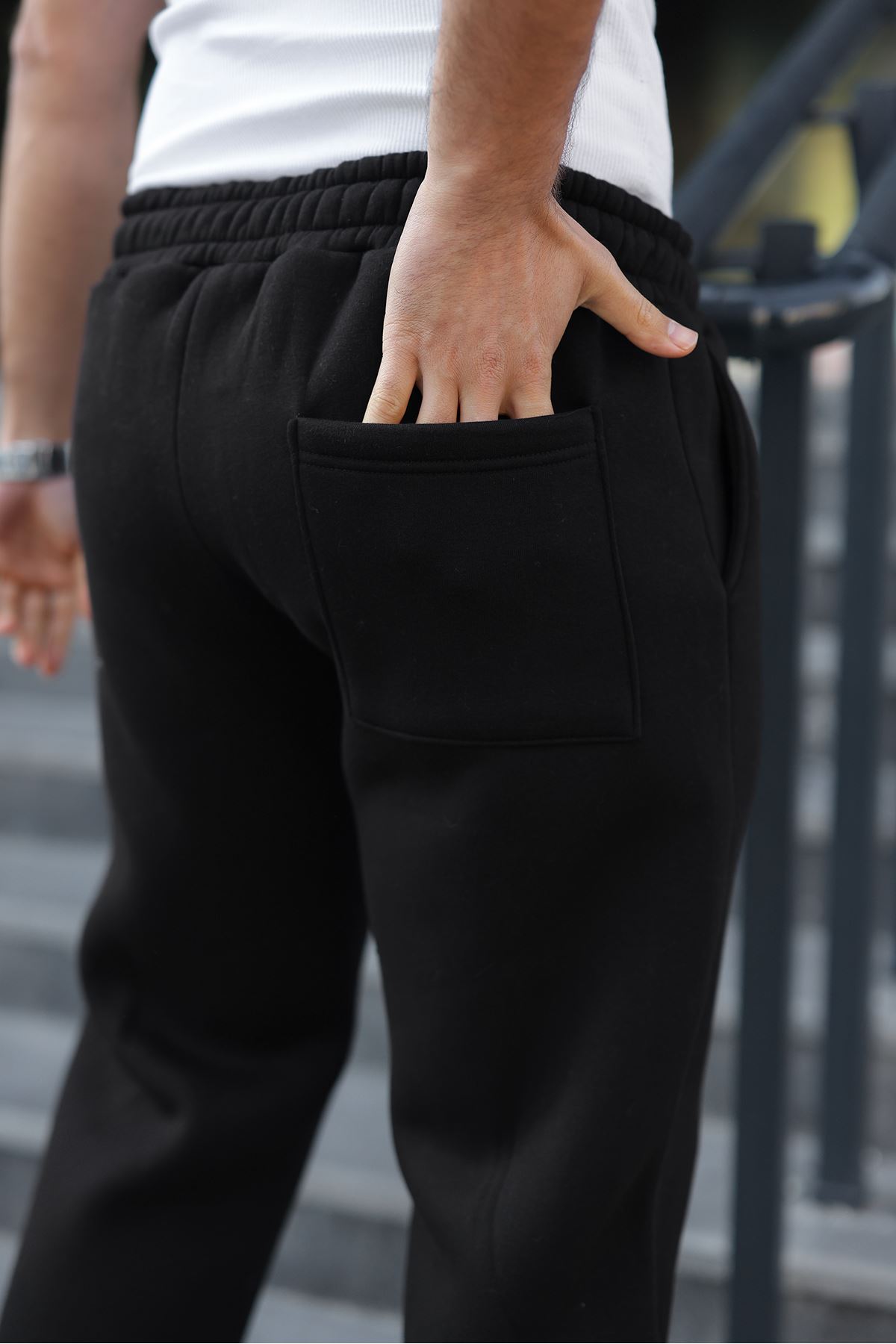 Erkek Bol Paça Beli Lastikli Siyah Eşofman Altı