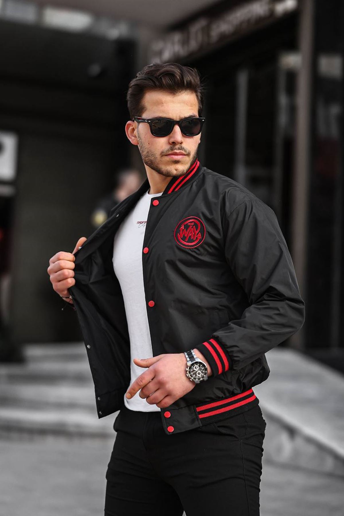 Erkek Baskılı Kapşonlu Siyah Kolej Rüzgarlık & Yağmurluk