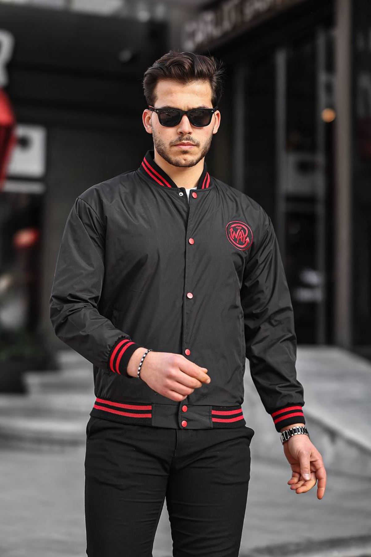 Erkek Baskılı Kapşonlu Siyah Kolej Rüzgarlık & Yağmurluk