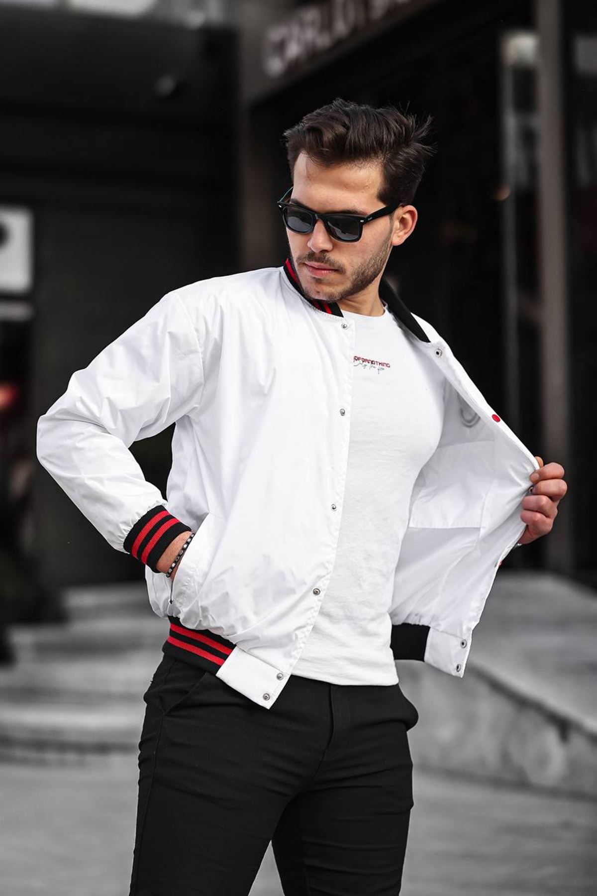 Erkek Baskılı Kapşonlu Beyaz Kolej Rüzgarlık & Yağmurluk