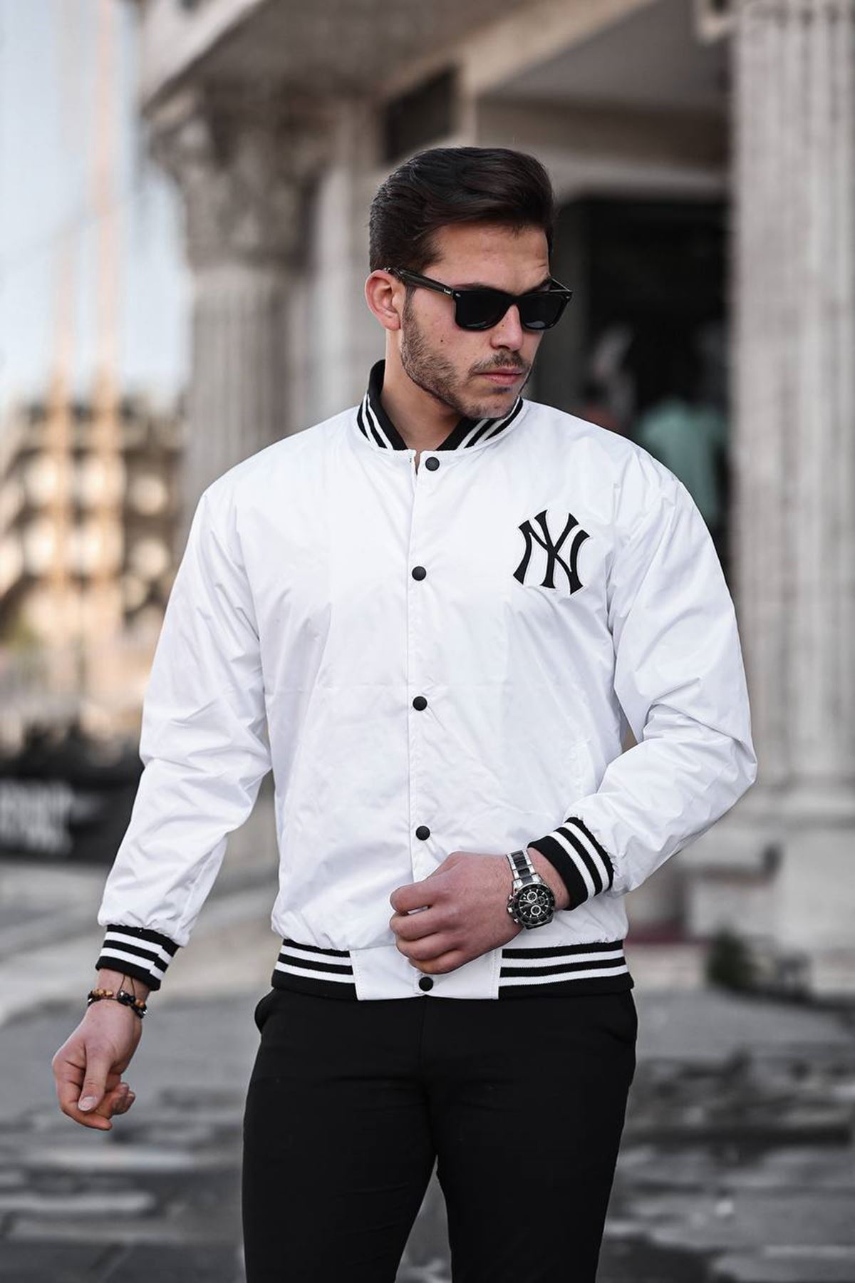 Erkek Baskılı Çıtçıtlı Beyaz Kolej Rüzgarlık & Yağmurluk