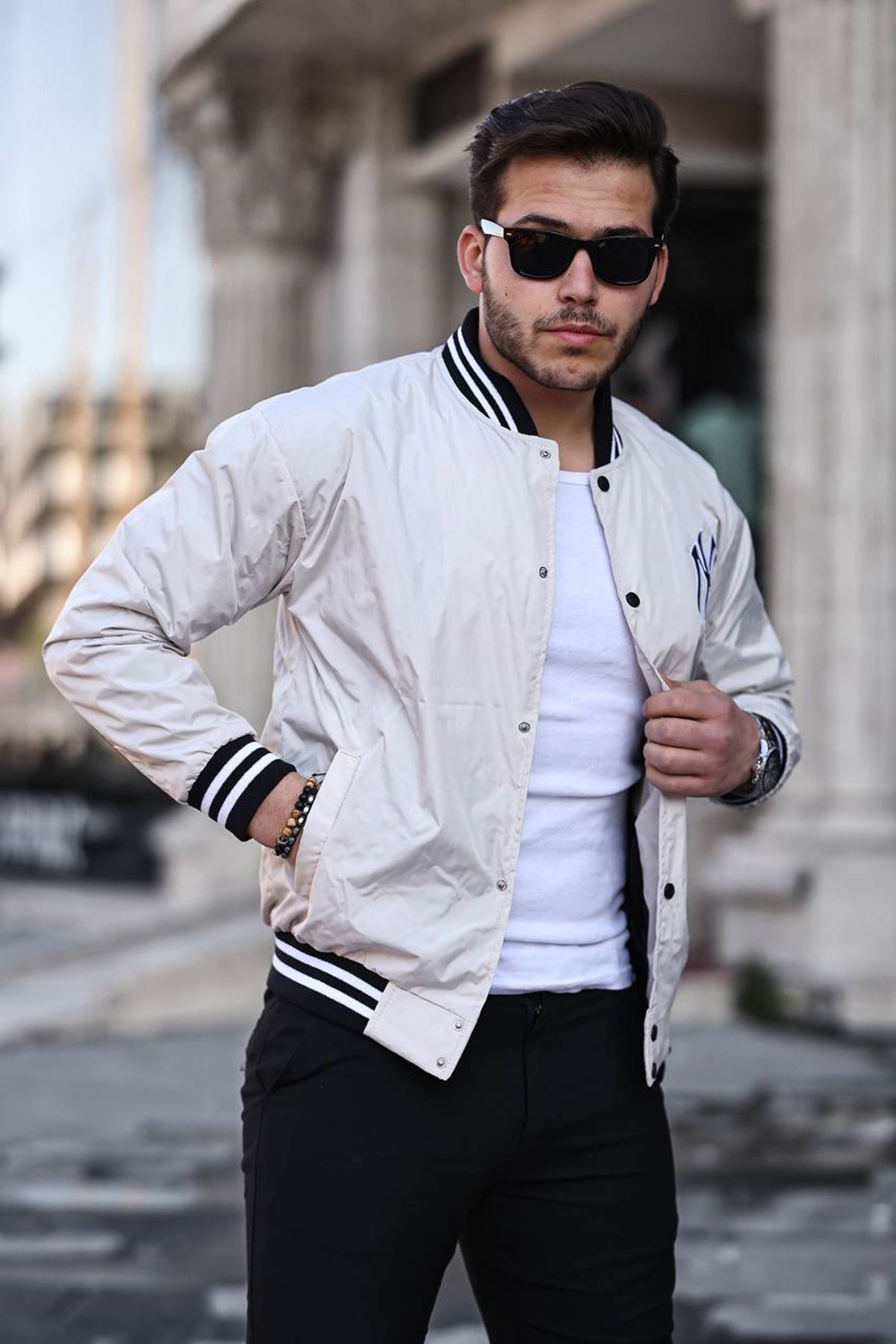 Erkek Baskılı Çıtçıtlı Ekru Kolej Rüzgarlık & Yağmurluk