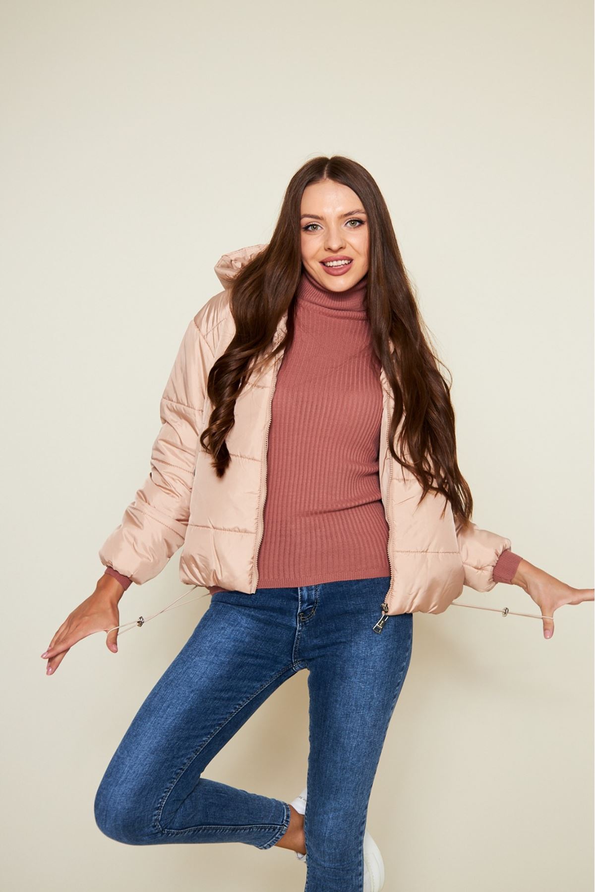 Kadın Kışlık Cepli Basic Kapüşonlu Pudra Şişme Mont