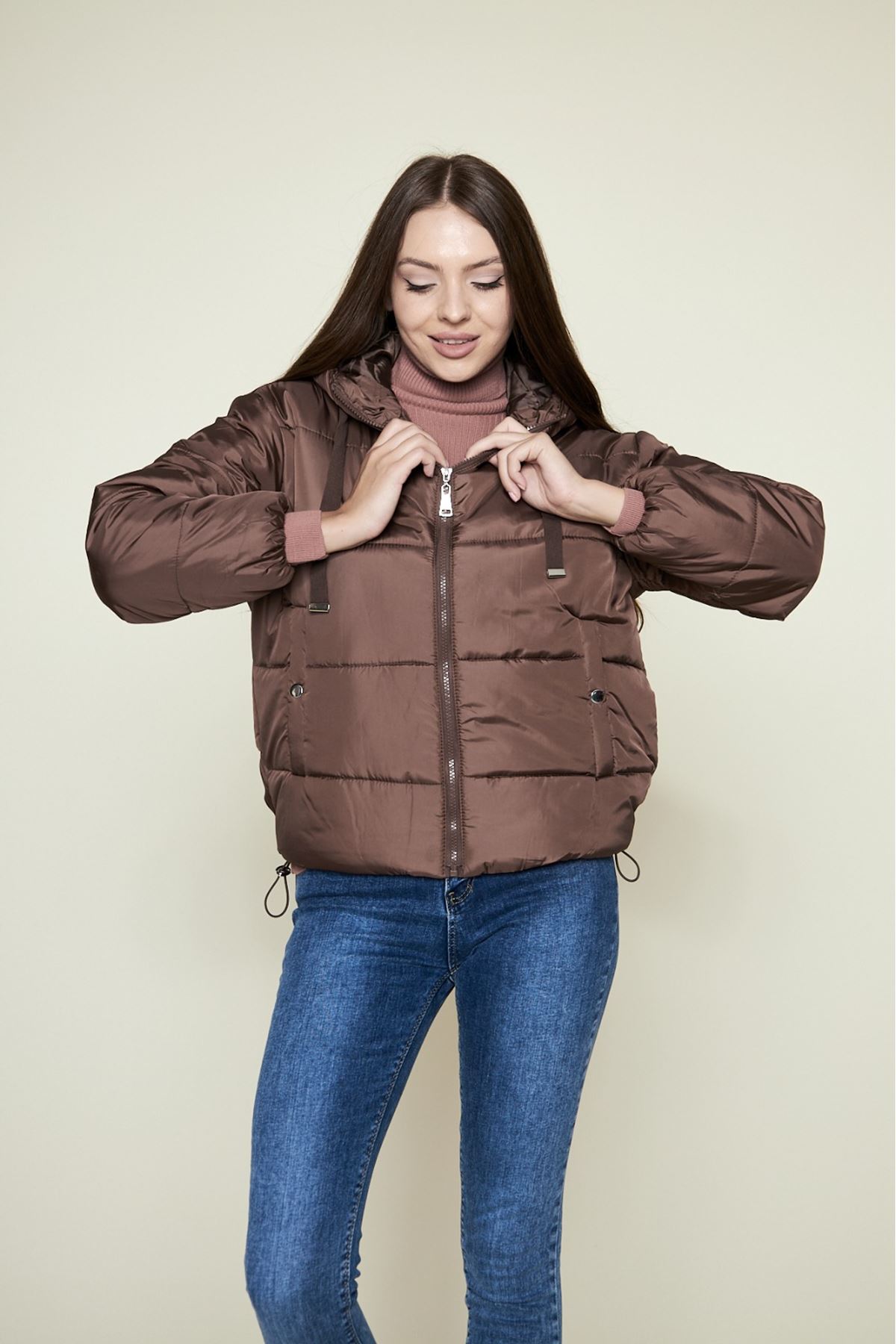 Kadın Kışlık Cepli Basic Kapüşonlu Kahve Şişme Mont