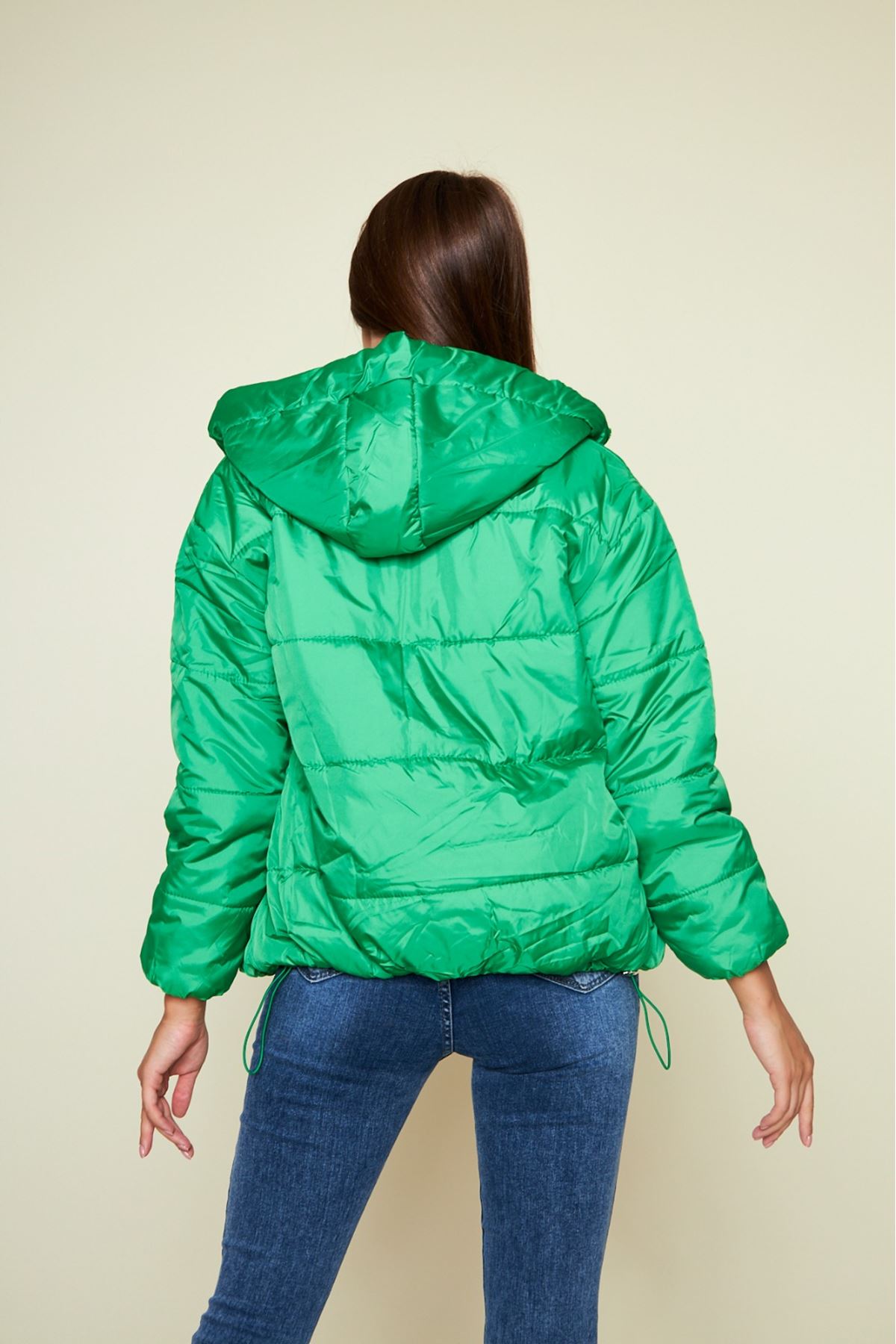 Kadın Kışlık Cepli Basic Kapüşonlu Zümrüt Şişme Mont