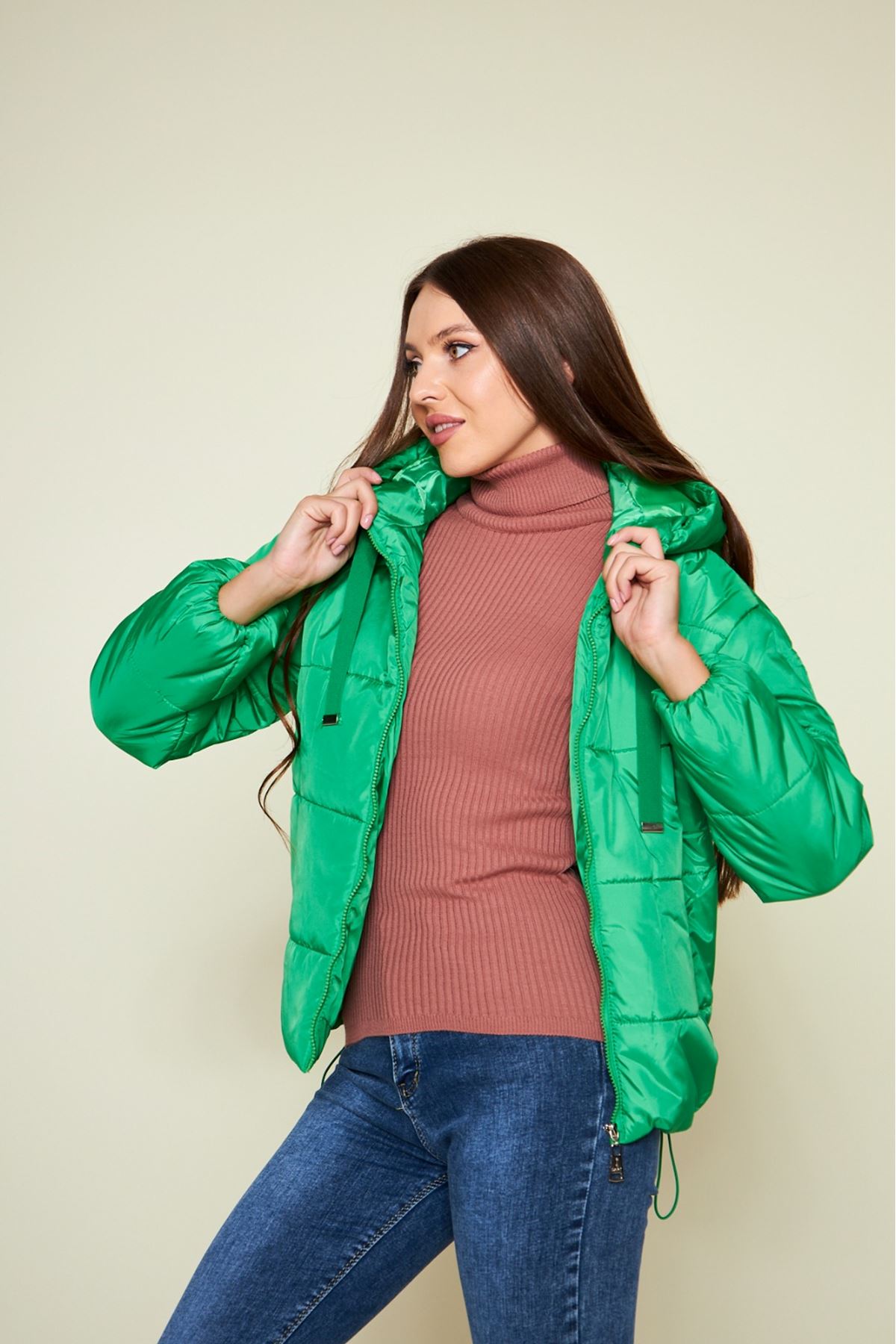 Kadın Kışlık Cepli Basic Kapüşonlu Zümrüt Şişme Mont