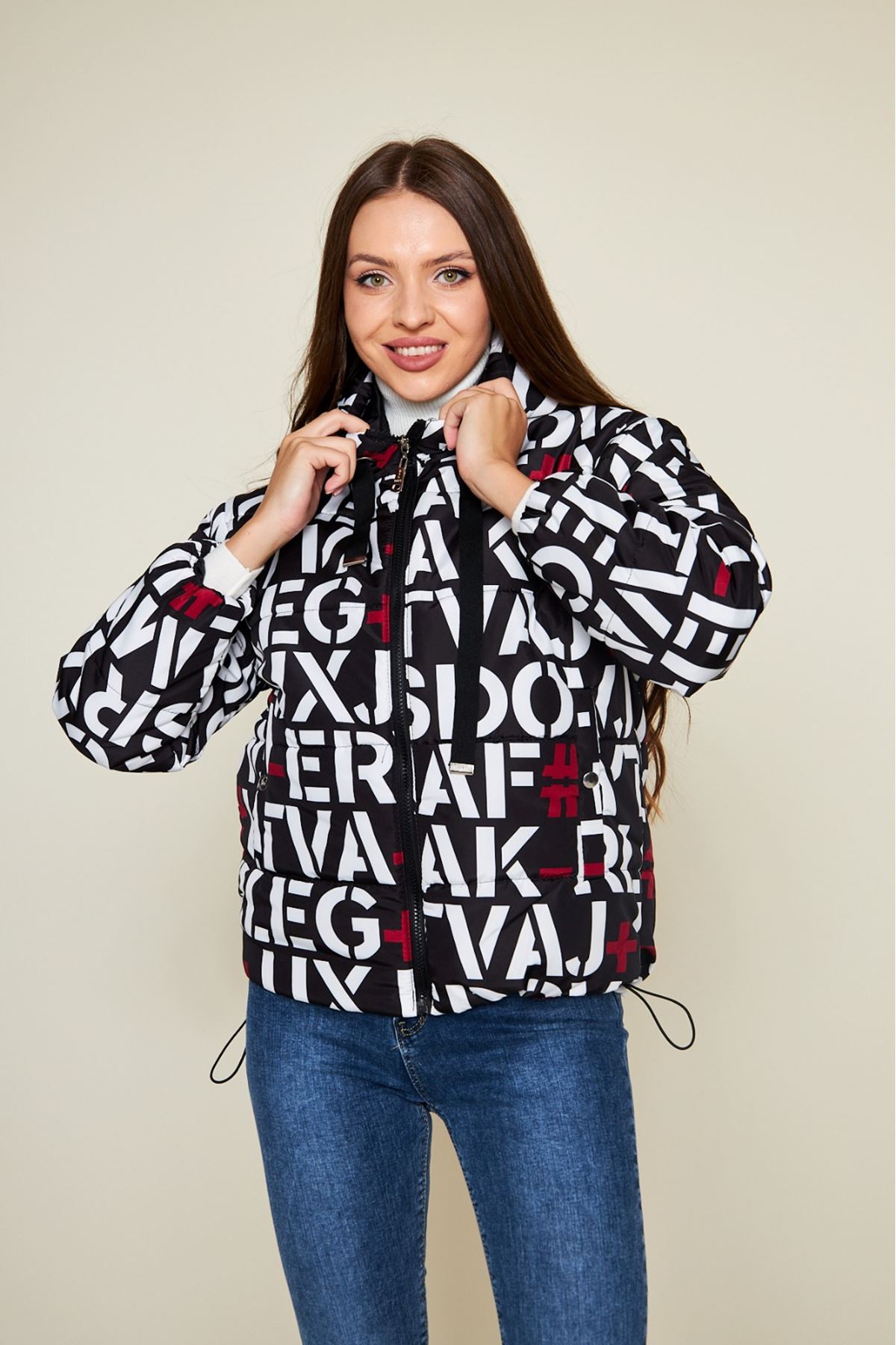 Kadın Kışlık Basic Kapüşonlu Desenli Siyah Şişme Mont