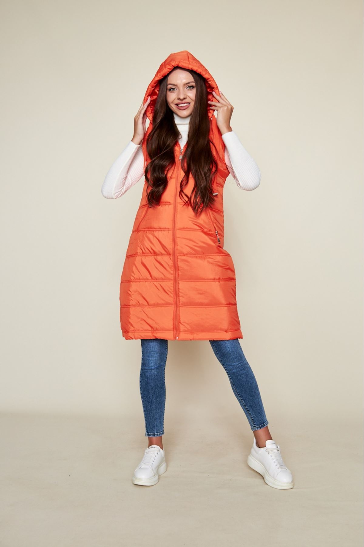 Kadın Kışlık Uzun Kapşonlu Kırmızı Kapitone Şişme Yelek