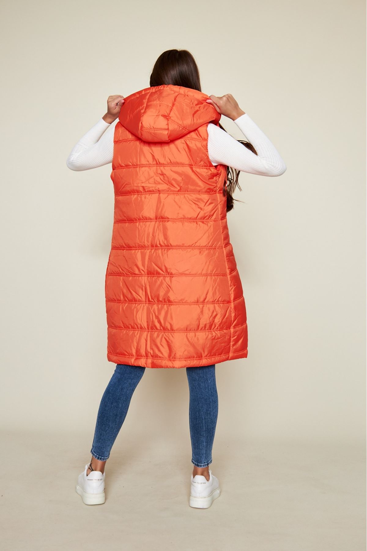 Kadın Kışlık Uzun Kapşonlu Kırmızı Kapitone Şişme Yelek