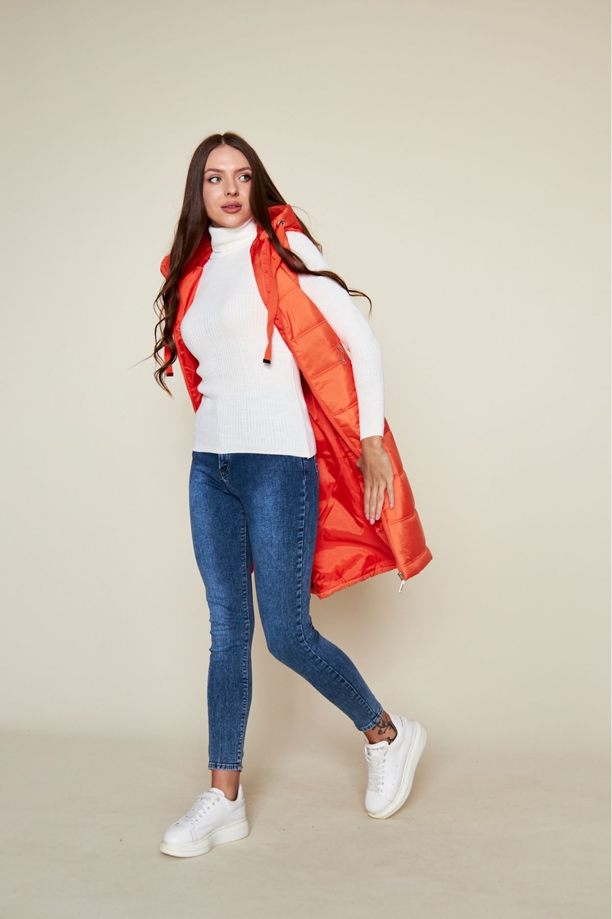 Kadın Kışlık Uzun Kapşonlu Kırmızı Kapitone Şişme Yelek