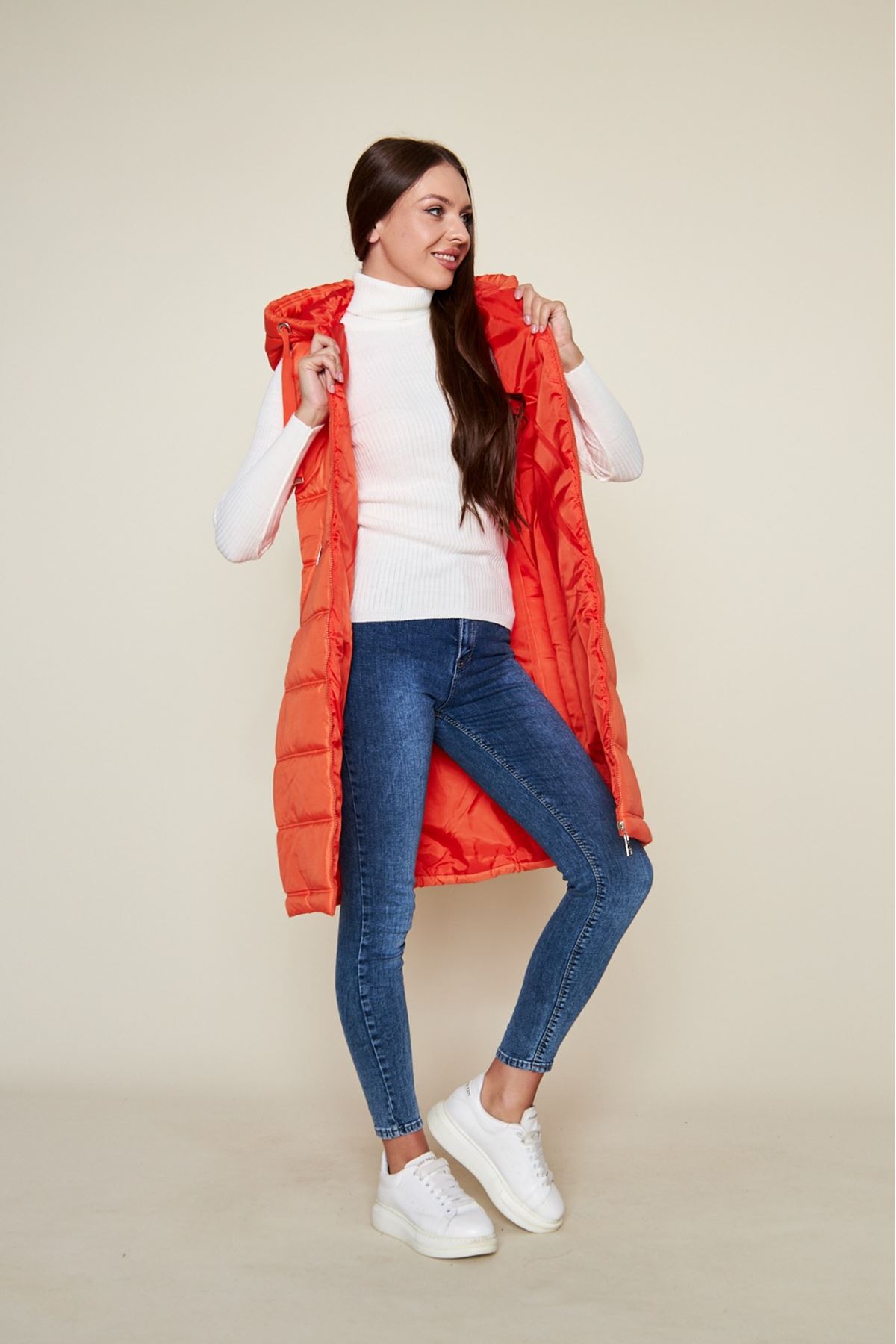 Kadın Kışlık Uzun Kapşonlu Kırmızı Kapitone Şişme Yelek