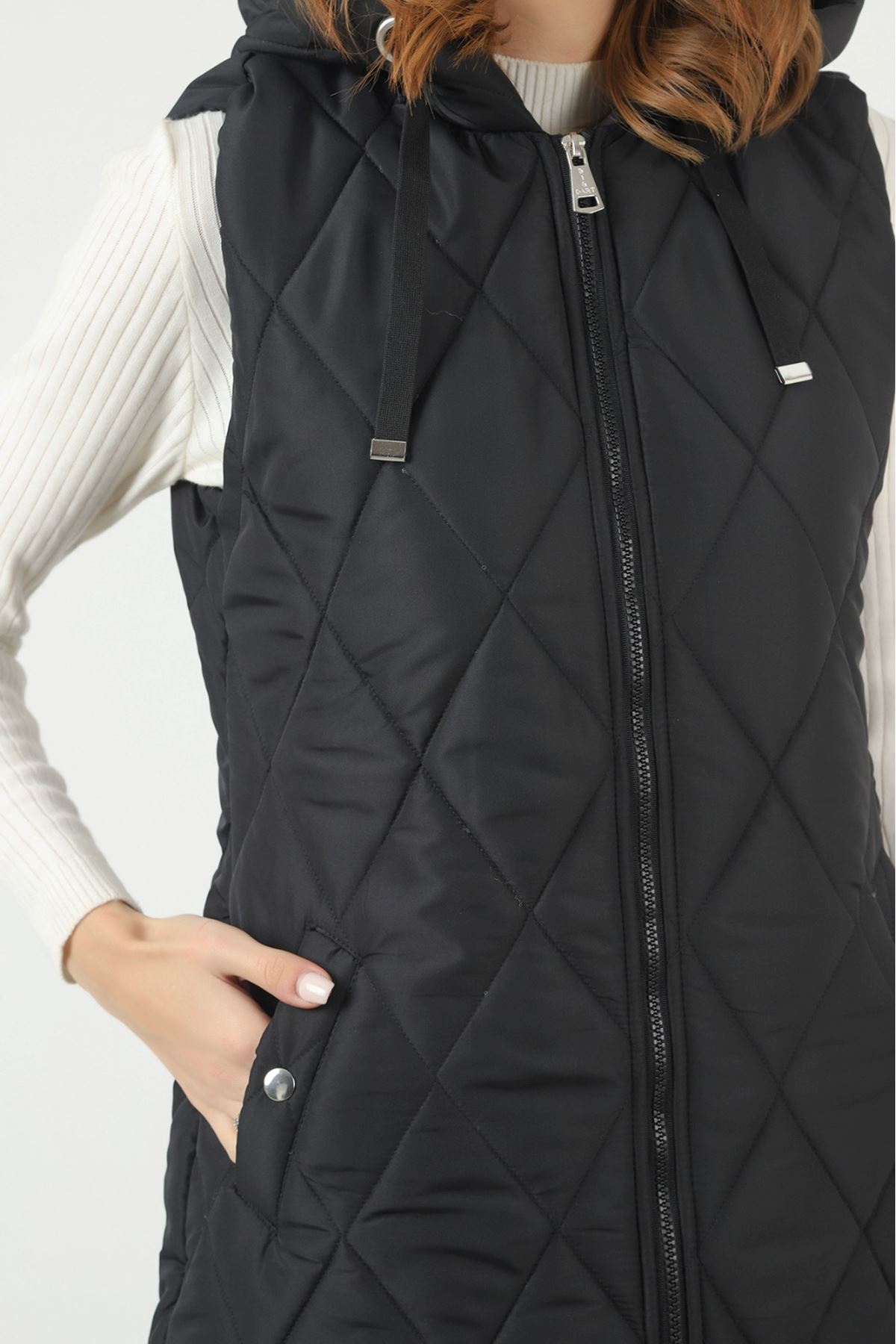 Kadın Kışlık Uzun Kapşonlu Siyah Kapitone Şişme Yelek