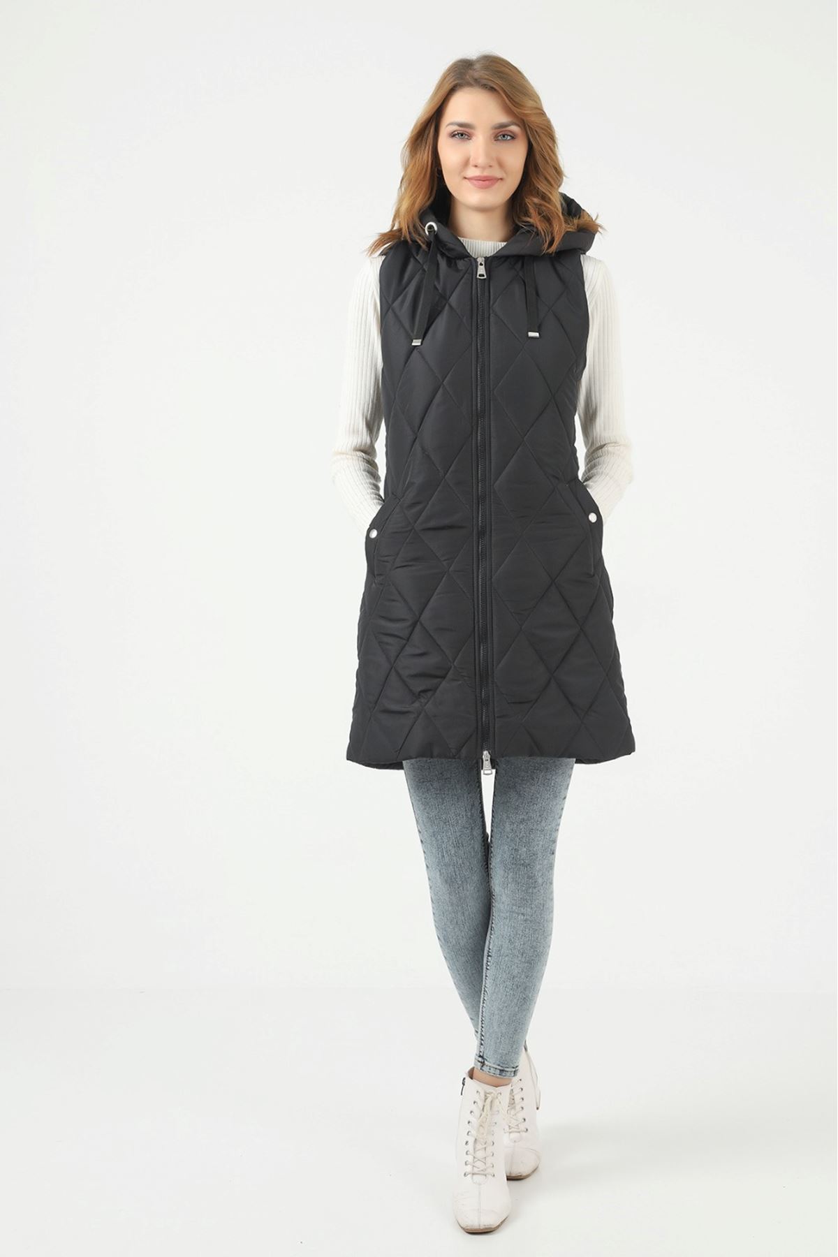 Kadın Kışlık Uzun Kapşonlu Siyah Kapitone Şişme Yelek