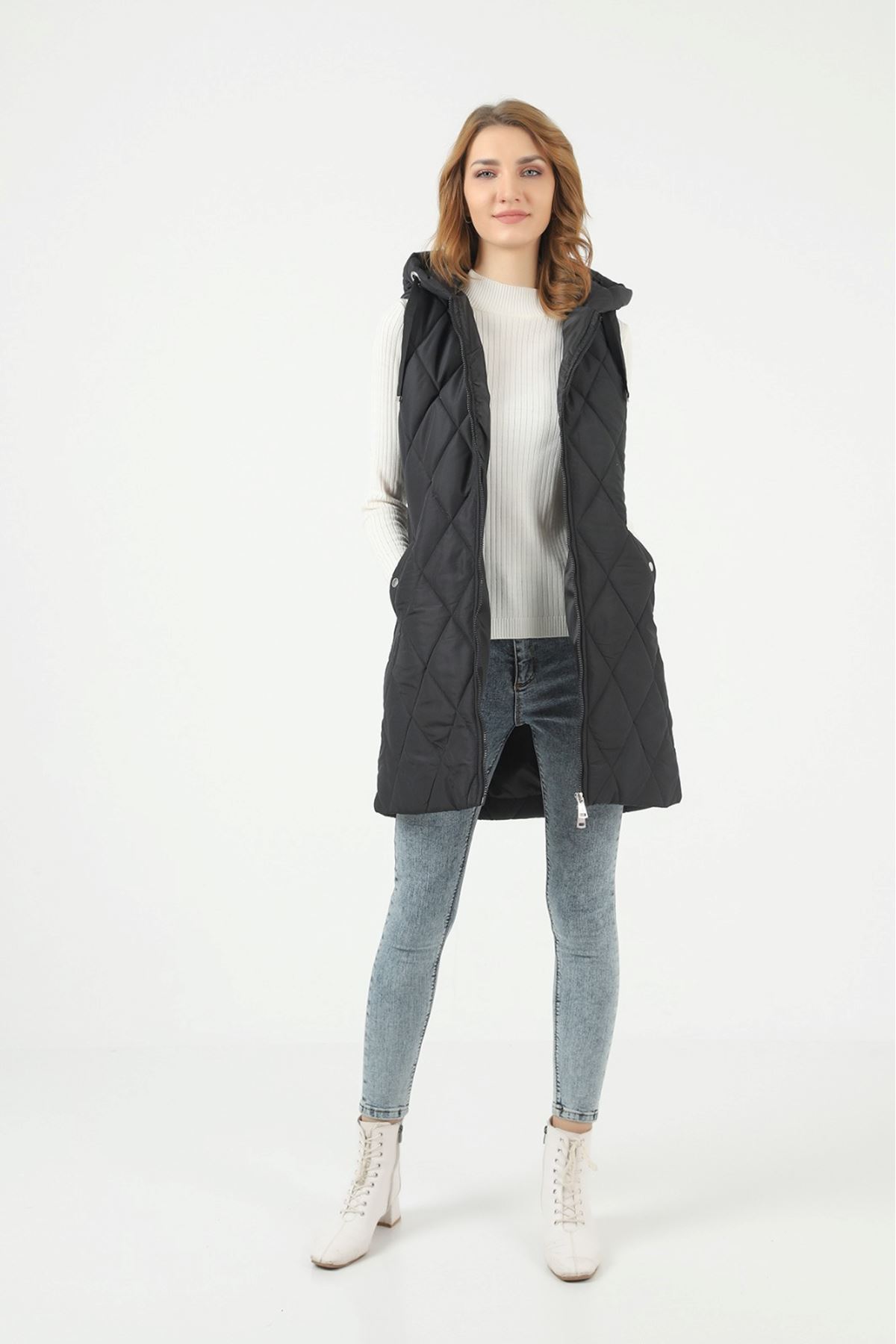 Kadın Kışlık Uzun Kapşonlu Siyah Kapitone Şişme Yelek