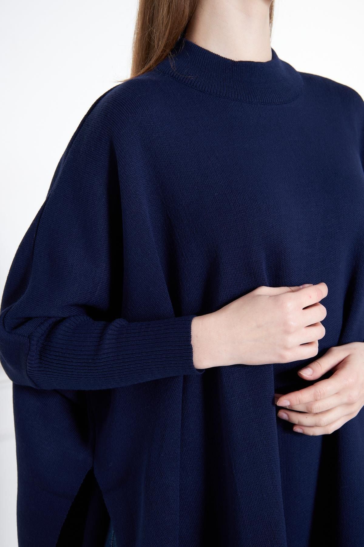 Kadın Yandan Yırtmaçlı Oversize Panço Kazak