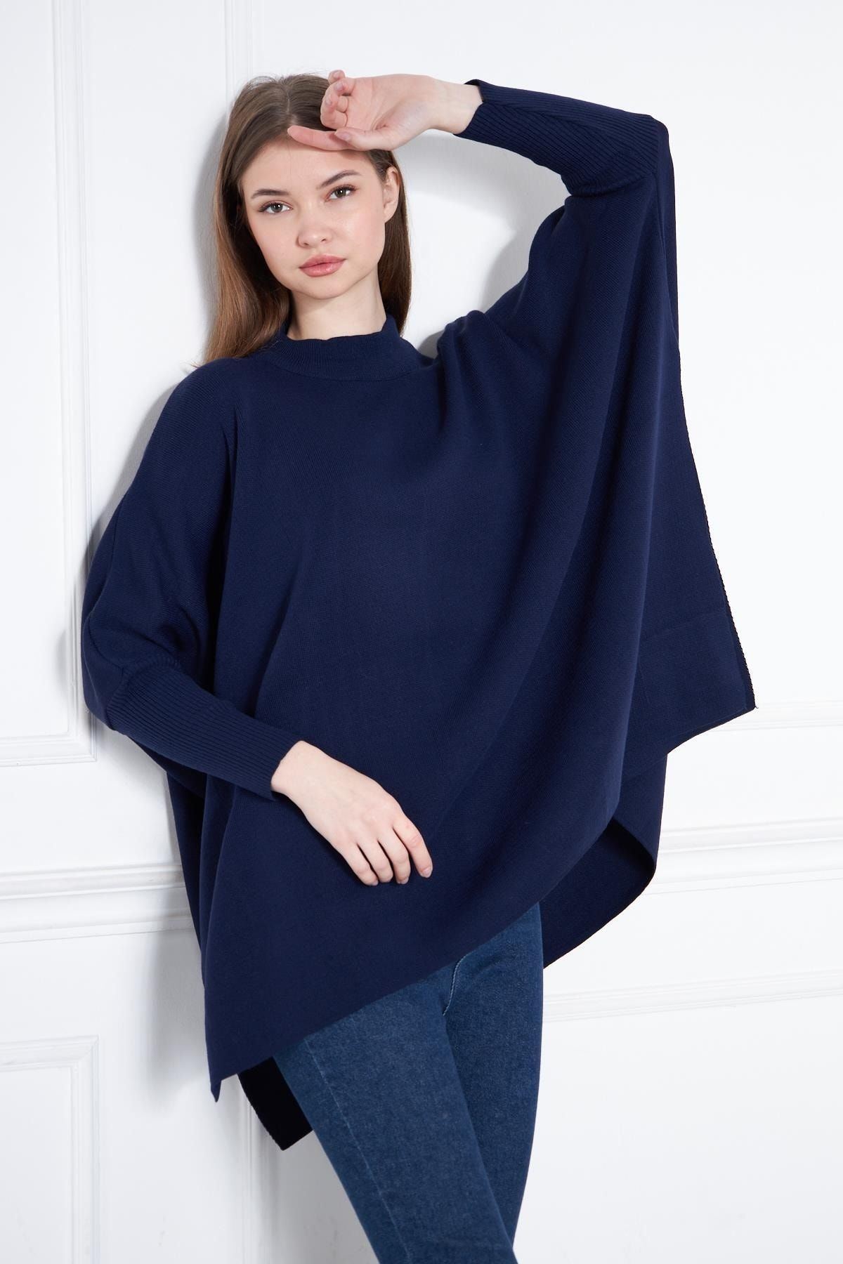 Kadın Yandan Yırtmaçlı Oversize Panço Kazak