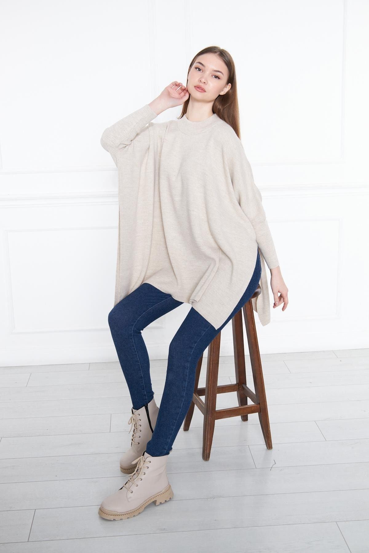 Kadın Yandan Yırtmaçlı Oversize Panço Kazak