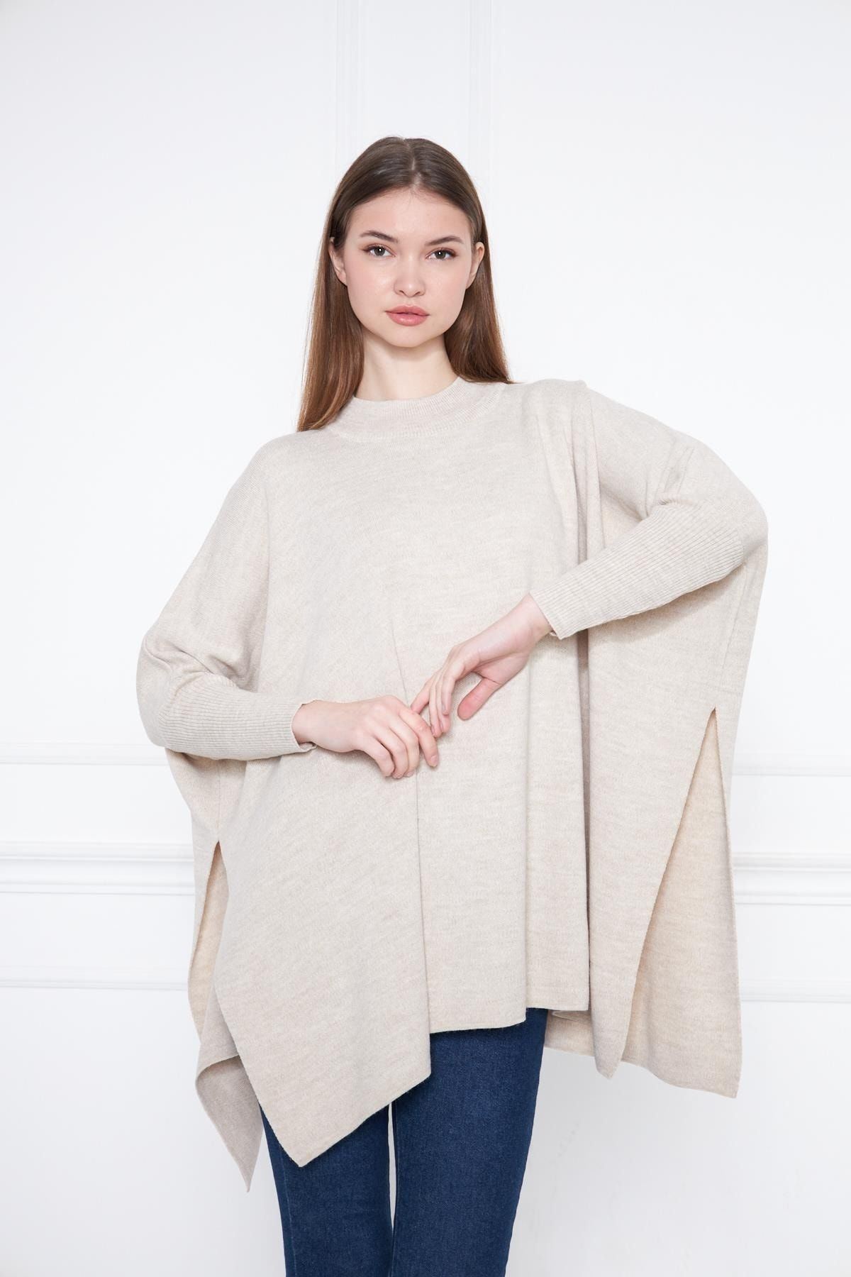 Kadın Yandan Yırtmaçlı Oversize Panço Kazak