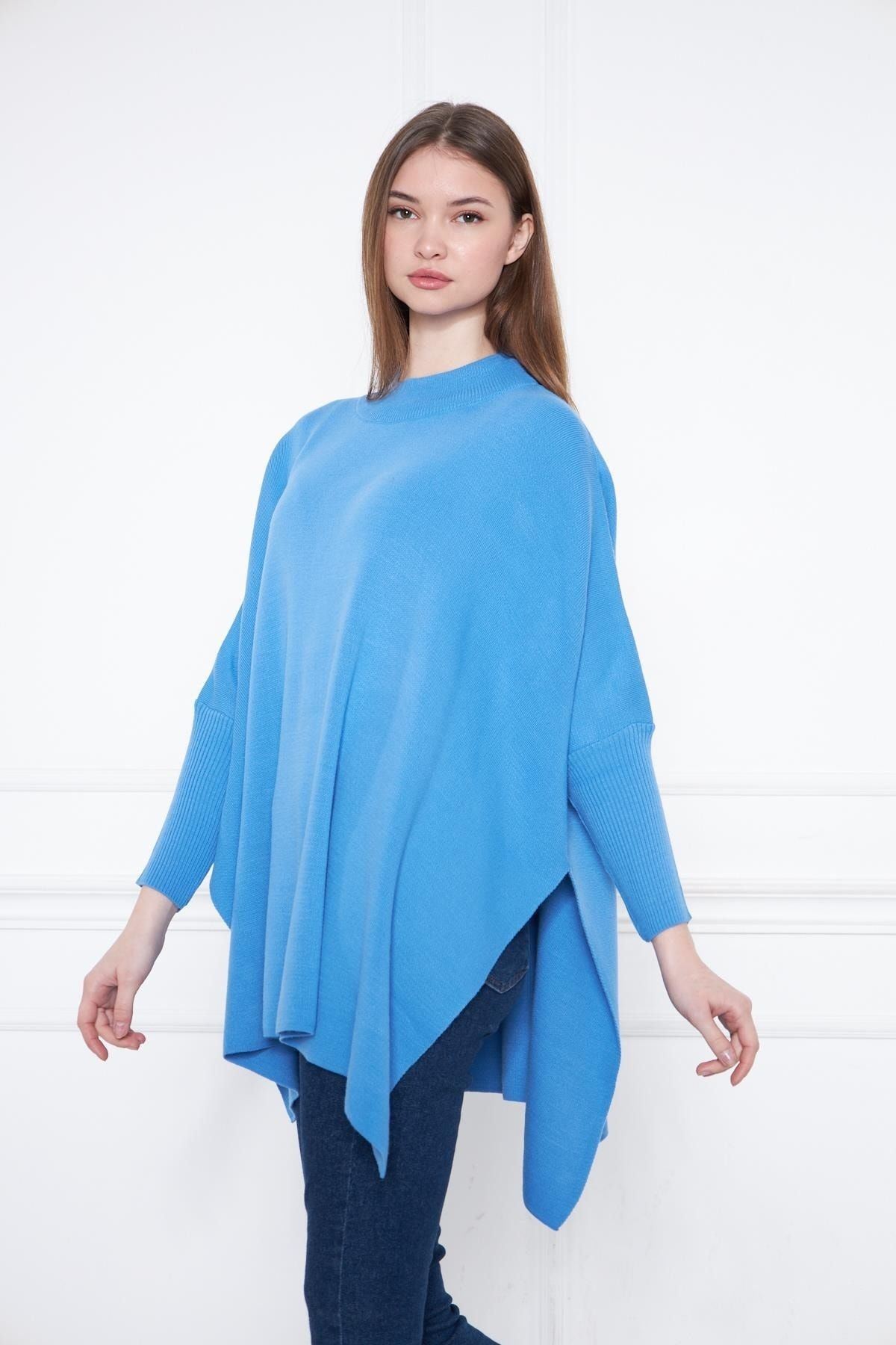 Kadın Yandan Yırtmaçlı Oversize Panço Kazak