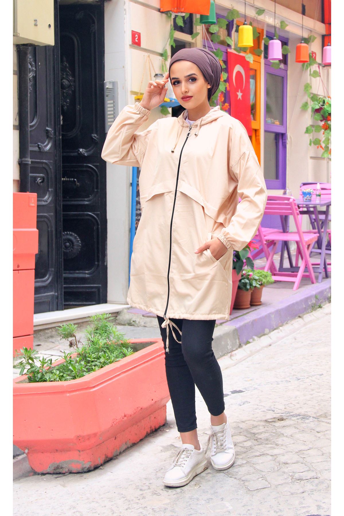 Kadın Kapşonlu Trend Cepli Oversize Uzun Krem Yağmurluk