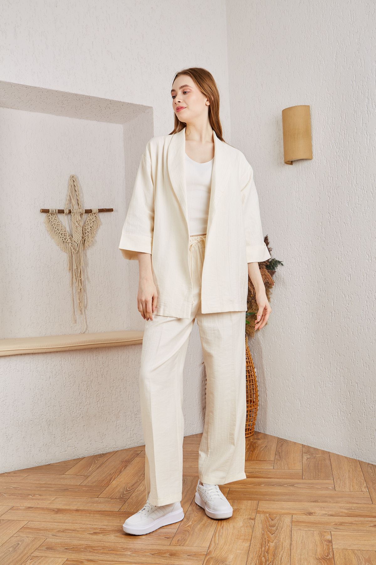 Kadın Kuşaklı Overize Ceket Bol Pantolon Ekru İkili Takım