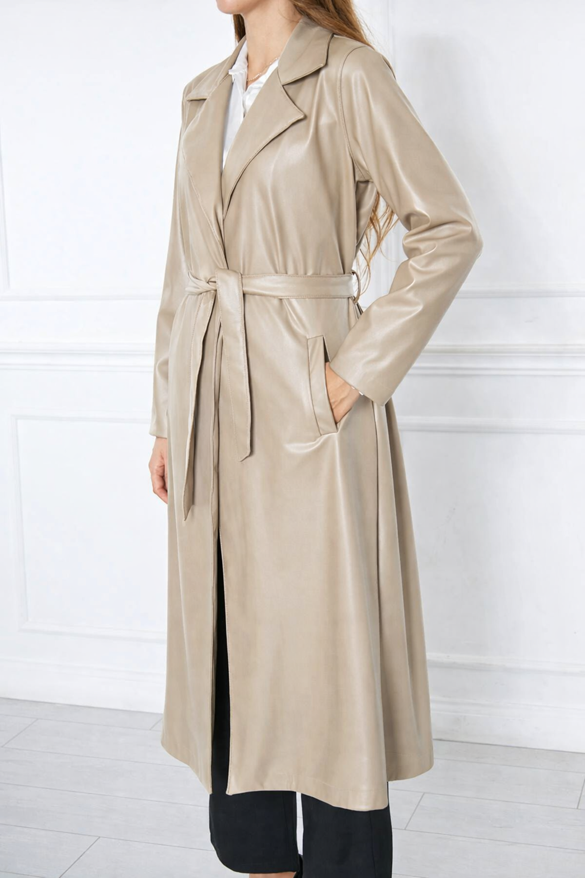 Kadın Trend Cepli Kuşaklı Uzun Bej Deri Kaban