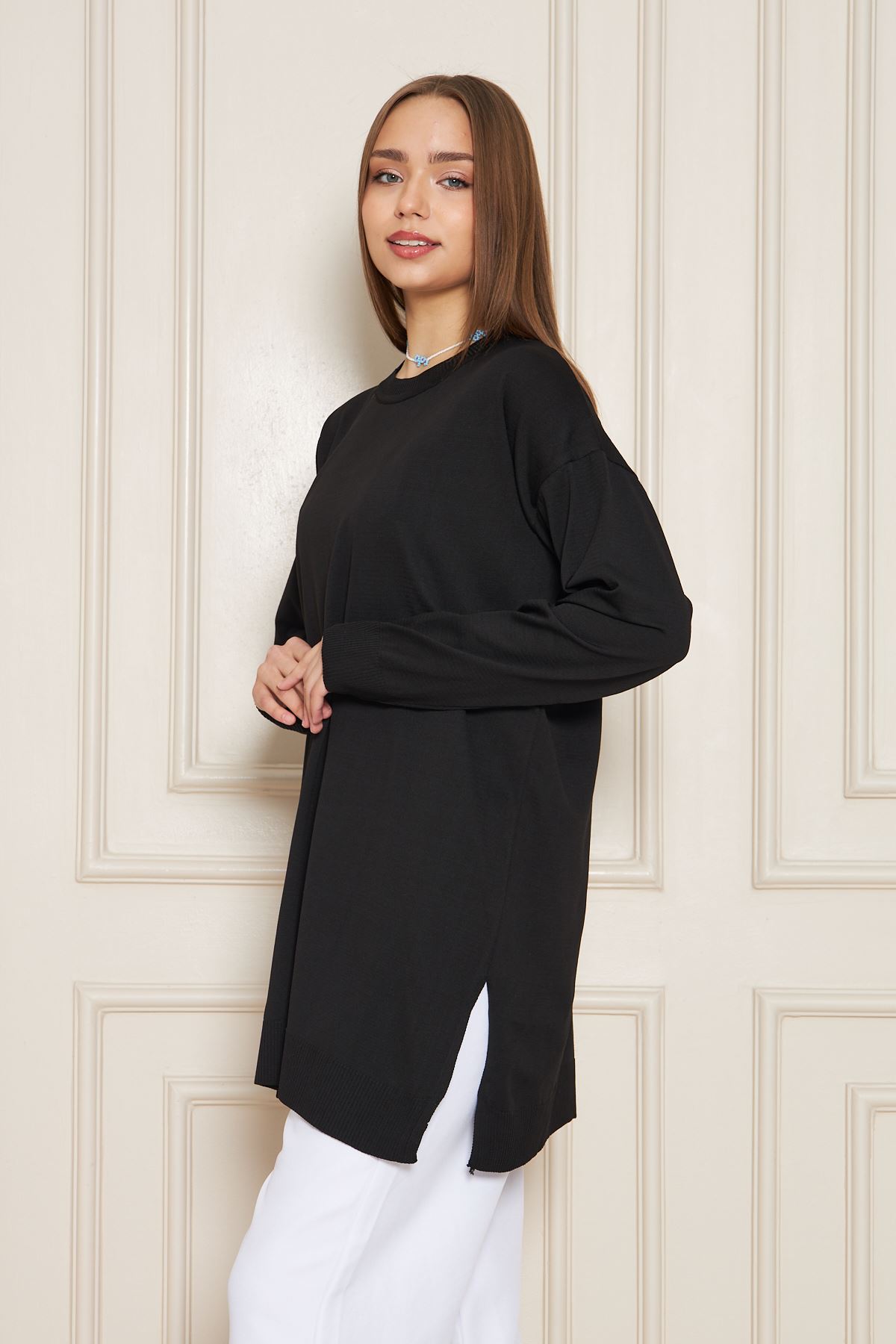 Kadın Bisiklet Yaka Yırtmaçlı Oversize Siyah Triko Kazak