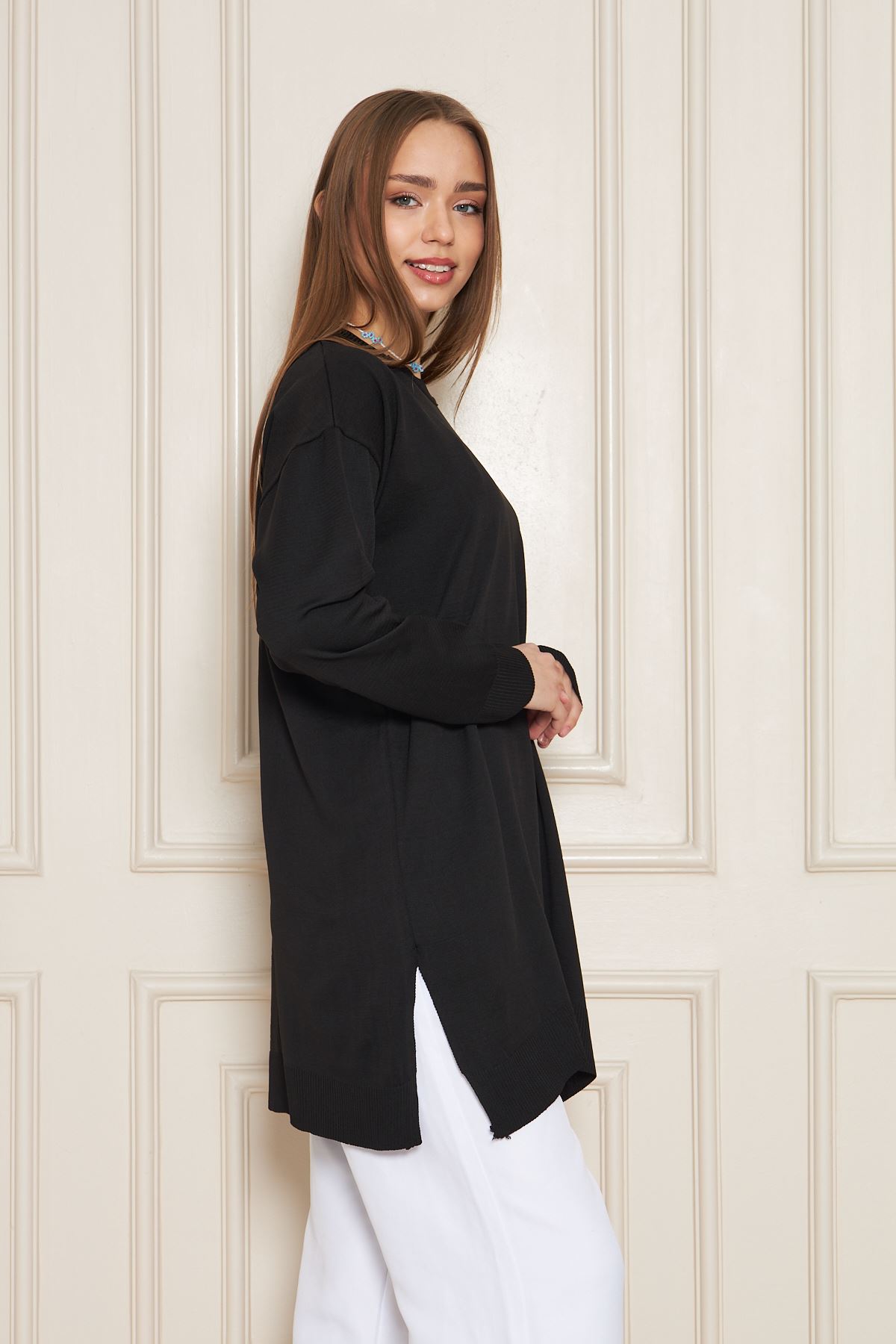 Kadın Bisiklet Yaka Yırtmaçlı Oversize Siyah Triko Kazak