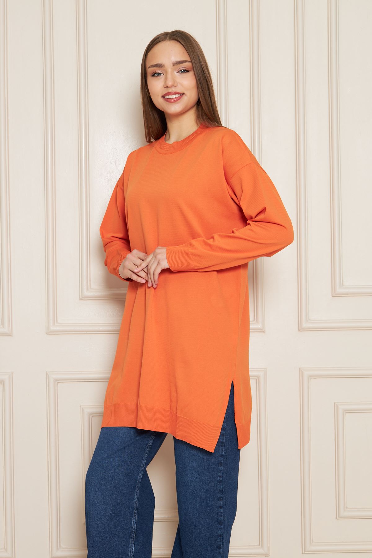 Kadın Bisiklet Yaka Yırtmaçlı Oversize Turuncu Triko Kazak