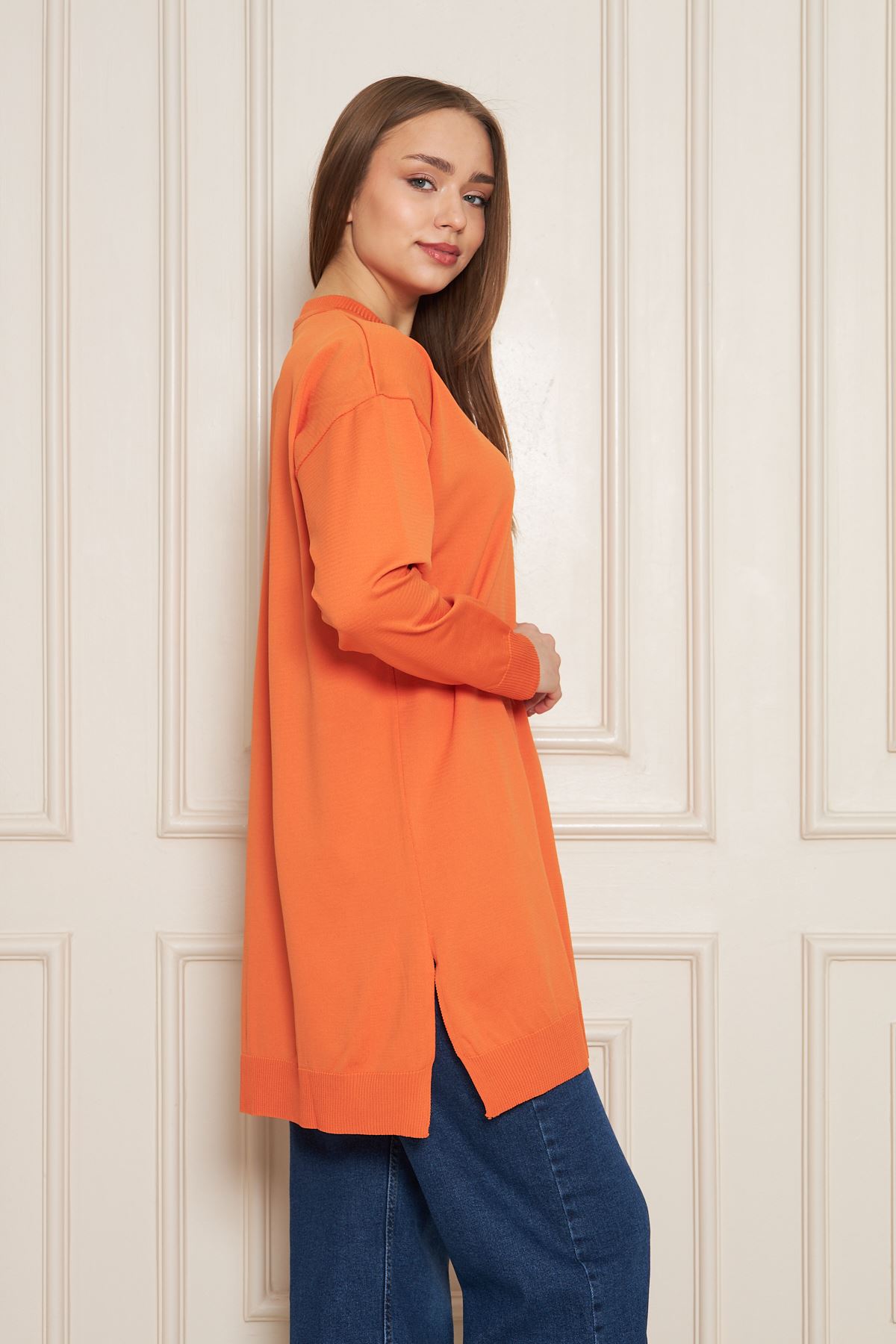 Kadın Bisiklet Yaka Yırtmaçlı Oversize Turuncu Triko Kazak