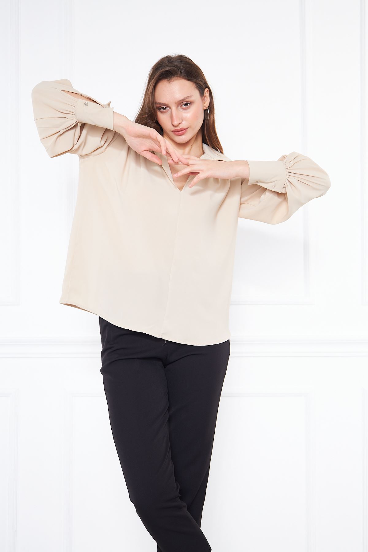 Kadın Trend Balon Kol Oversize Krem Şık Bluz Gömlek