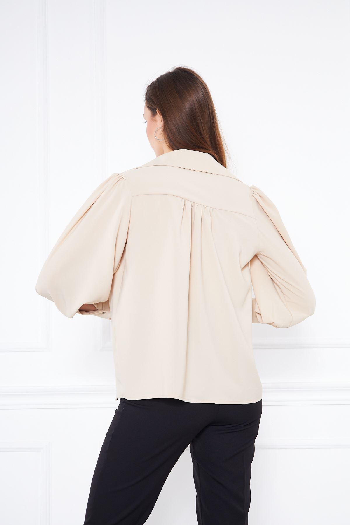 Kadın Trend Balon Kol Oversize Krem Şık Bluz Gömlek