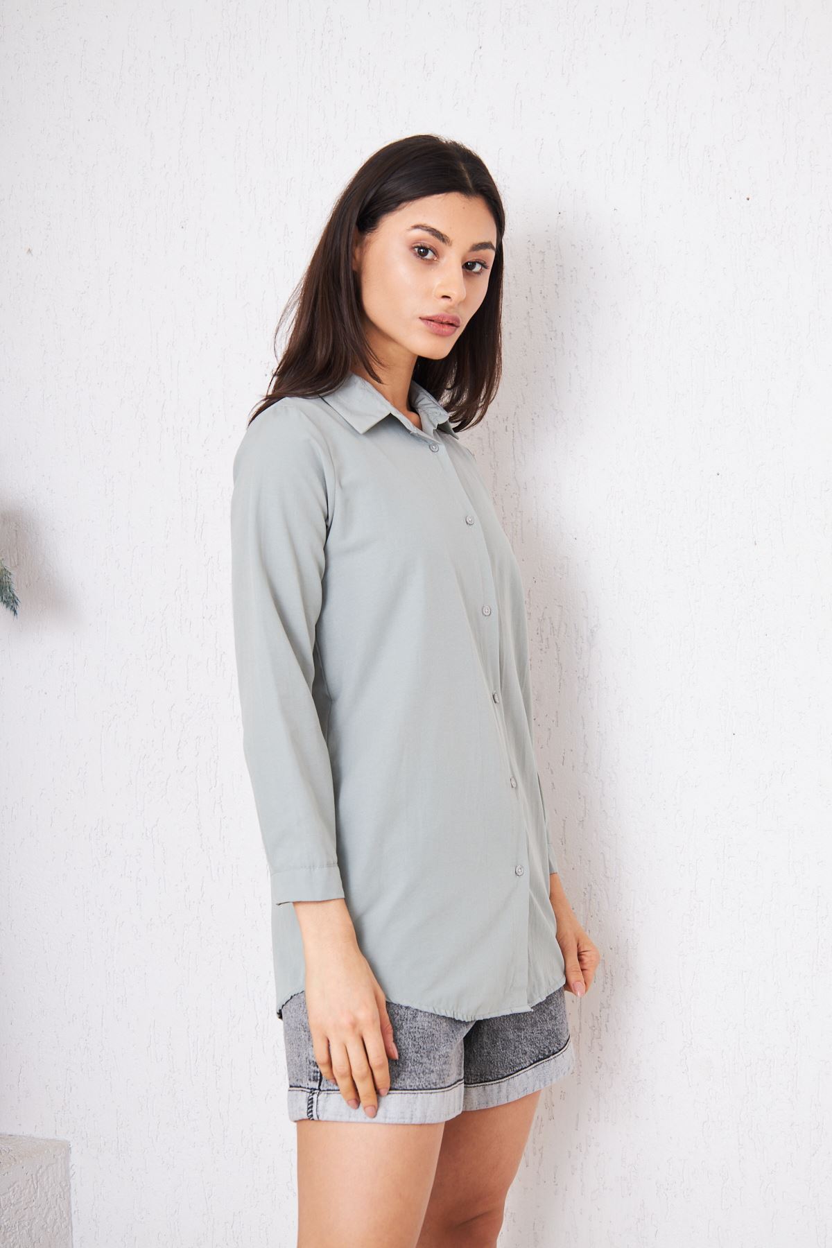 Kadın Uzun Kollu Düğmeli Basic Gri Tunik Gömlek