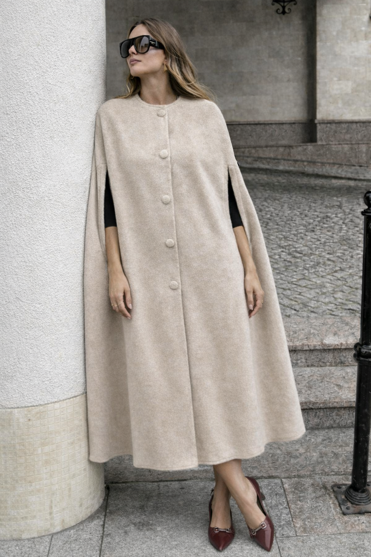 Kadın Kolsuz Relax Fit Krem Kaşe Panço