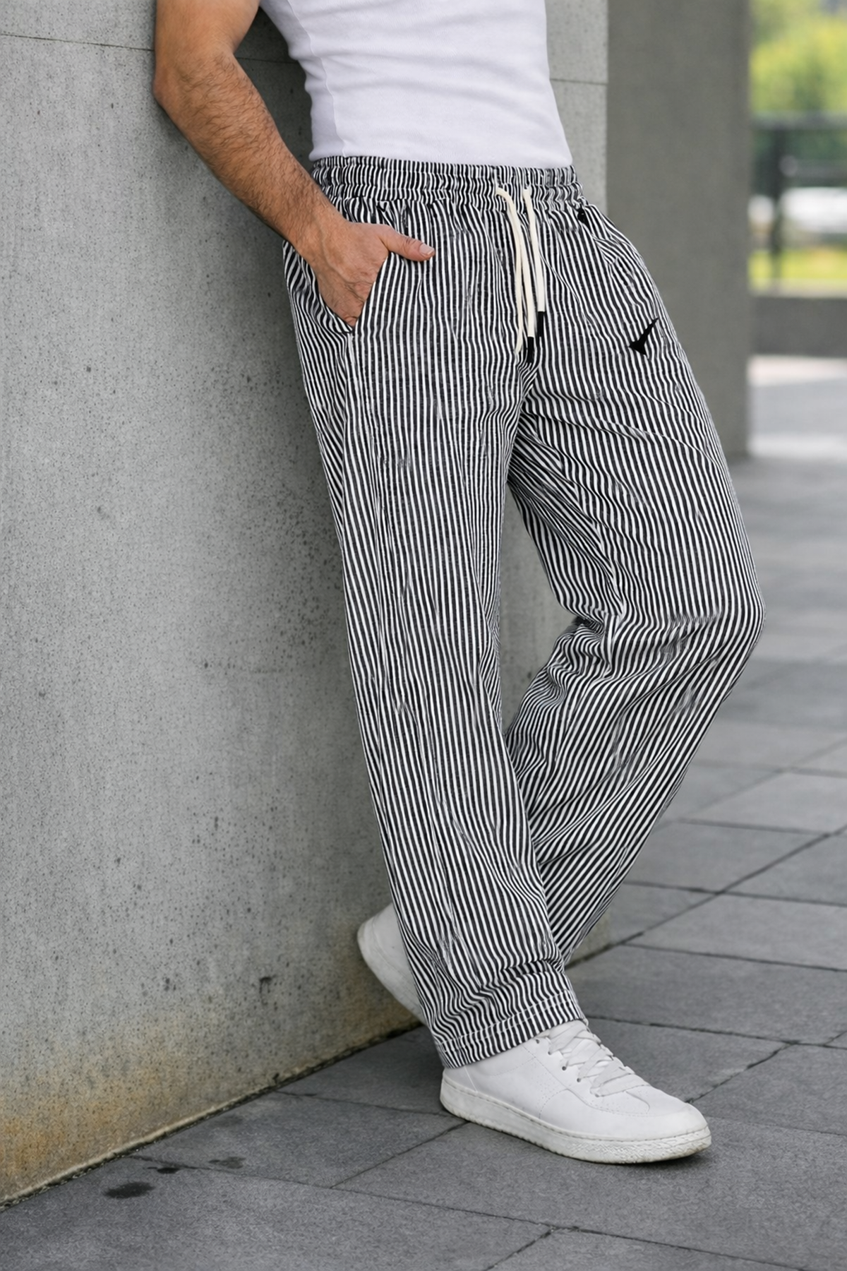 Erkek Trend Lastikli Çizgili Bol Füme Eşofman Altı