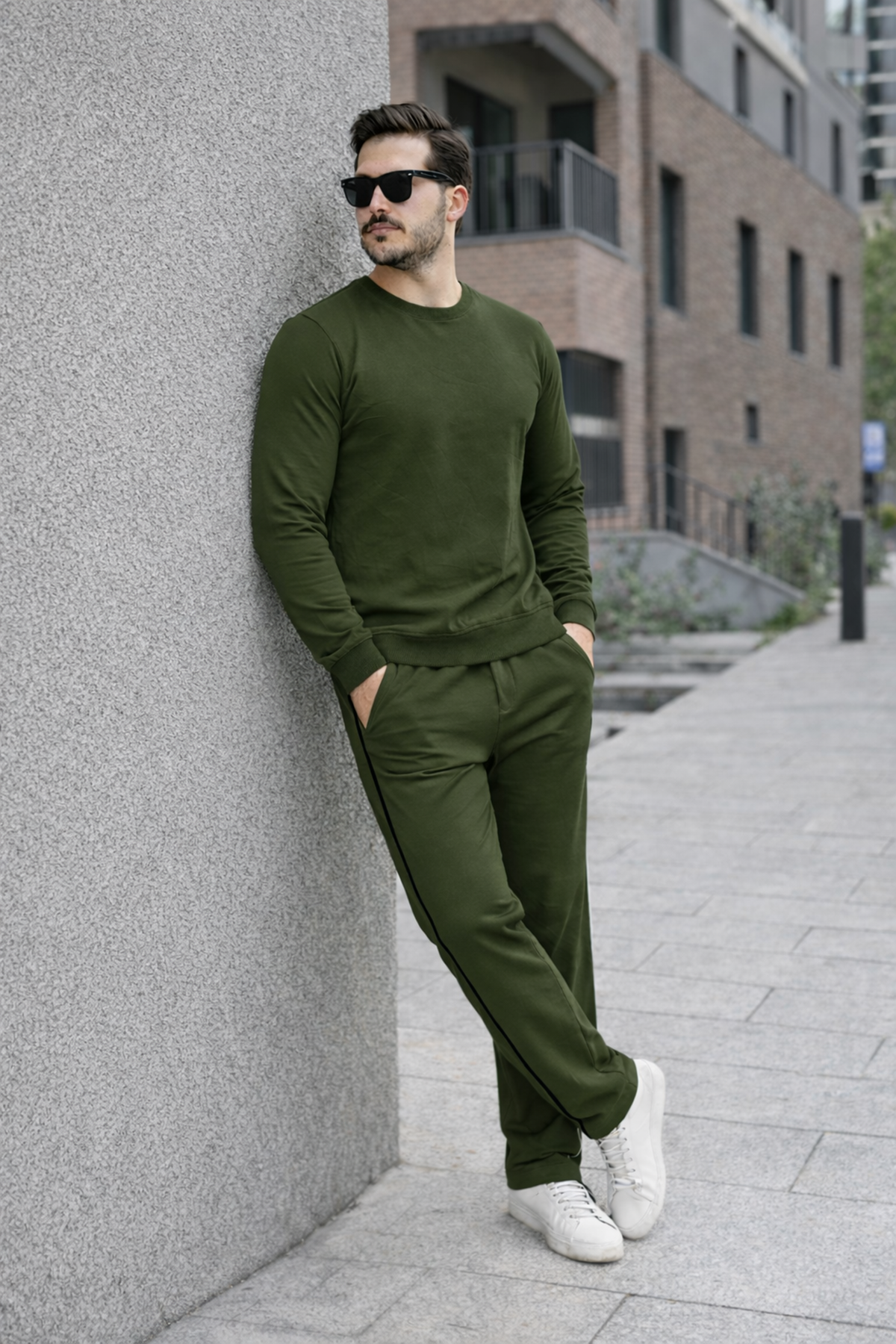 Erkek Çizgili Bisiklet Yaka Dar Haki Eşofman Takımı