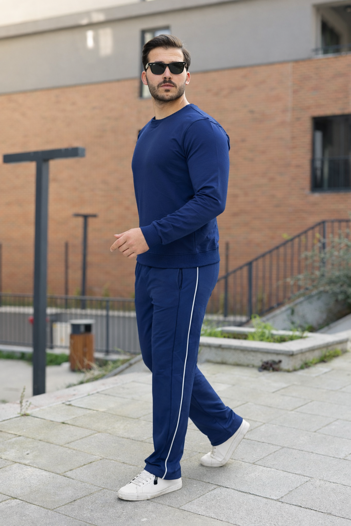 Erkek Çizgili Bisiklet Yaka Dar Lacivert Eşofman Takımı