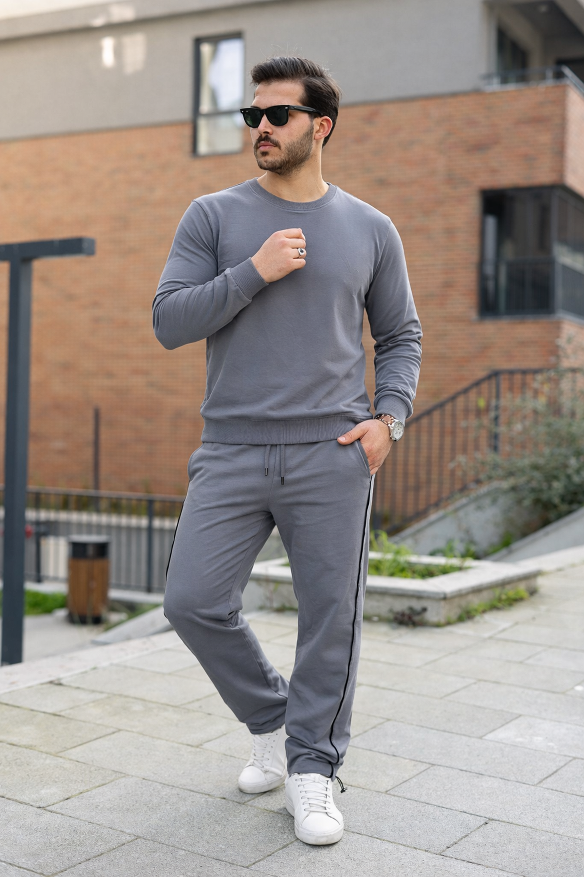 Erkek Çizgili Bisiklet Yaka Dar Füme Eşofman Takımı