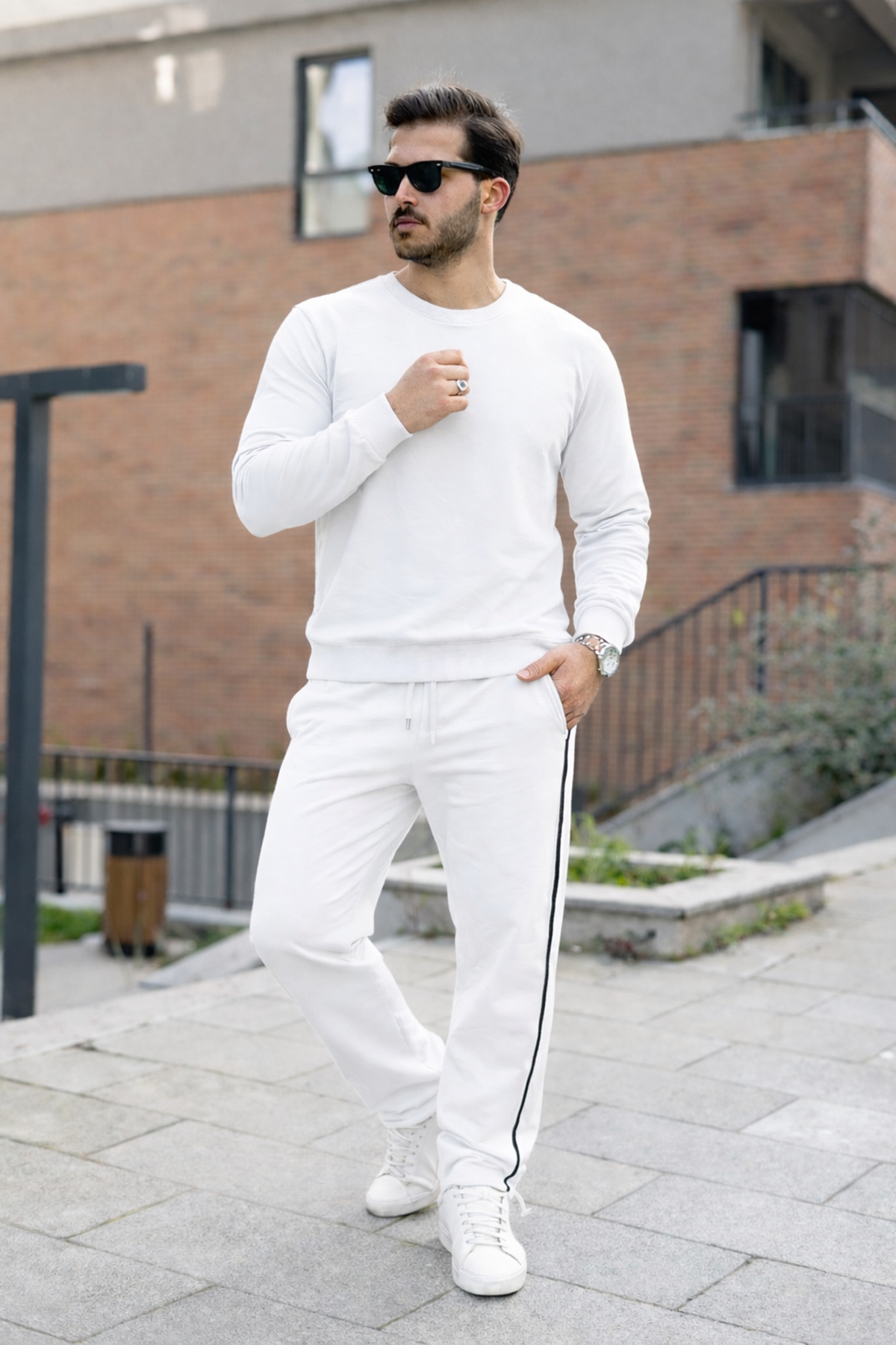 Erkek Çizgili Bisiklet Yaka Dar Beyaz Eşofman Takımı