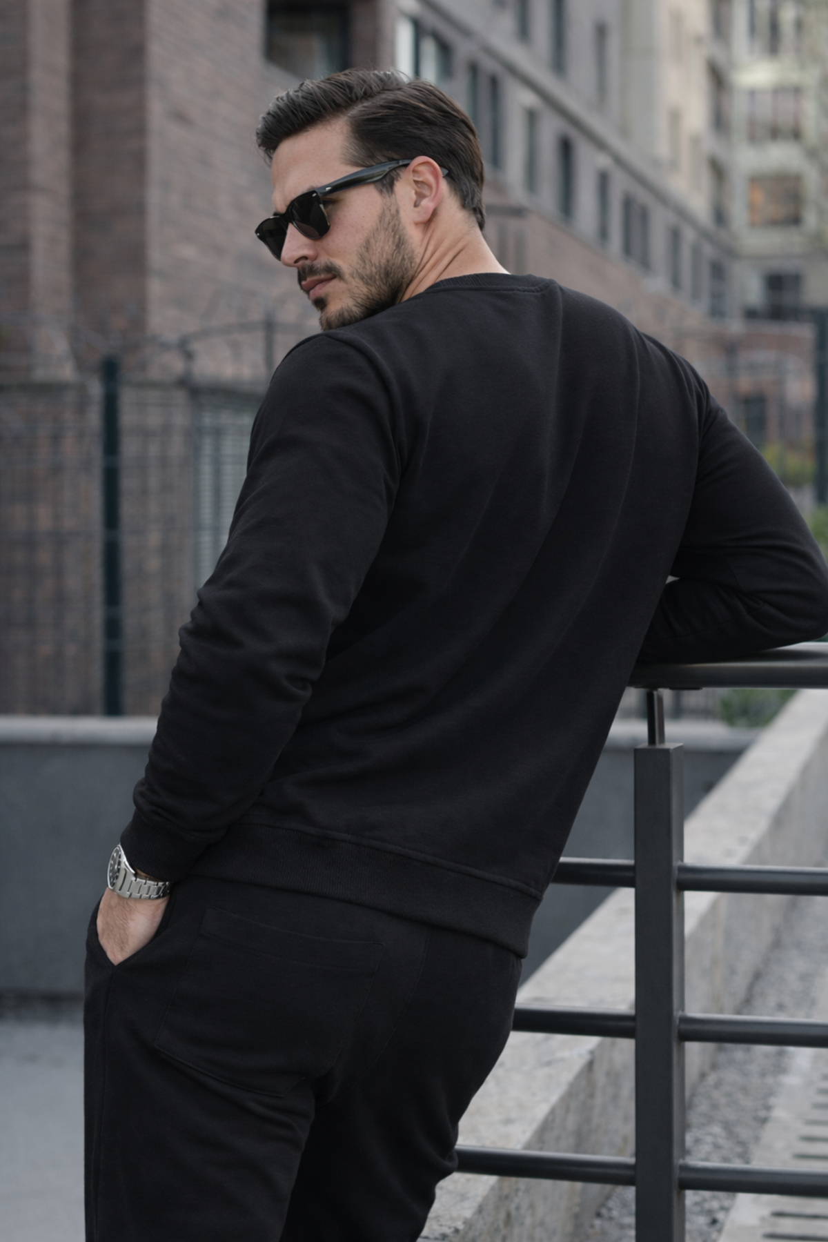 Erkek Pamuklu Bisiklet Yaka Dar Siyah Eşofman Takımı