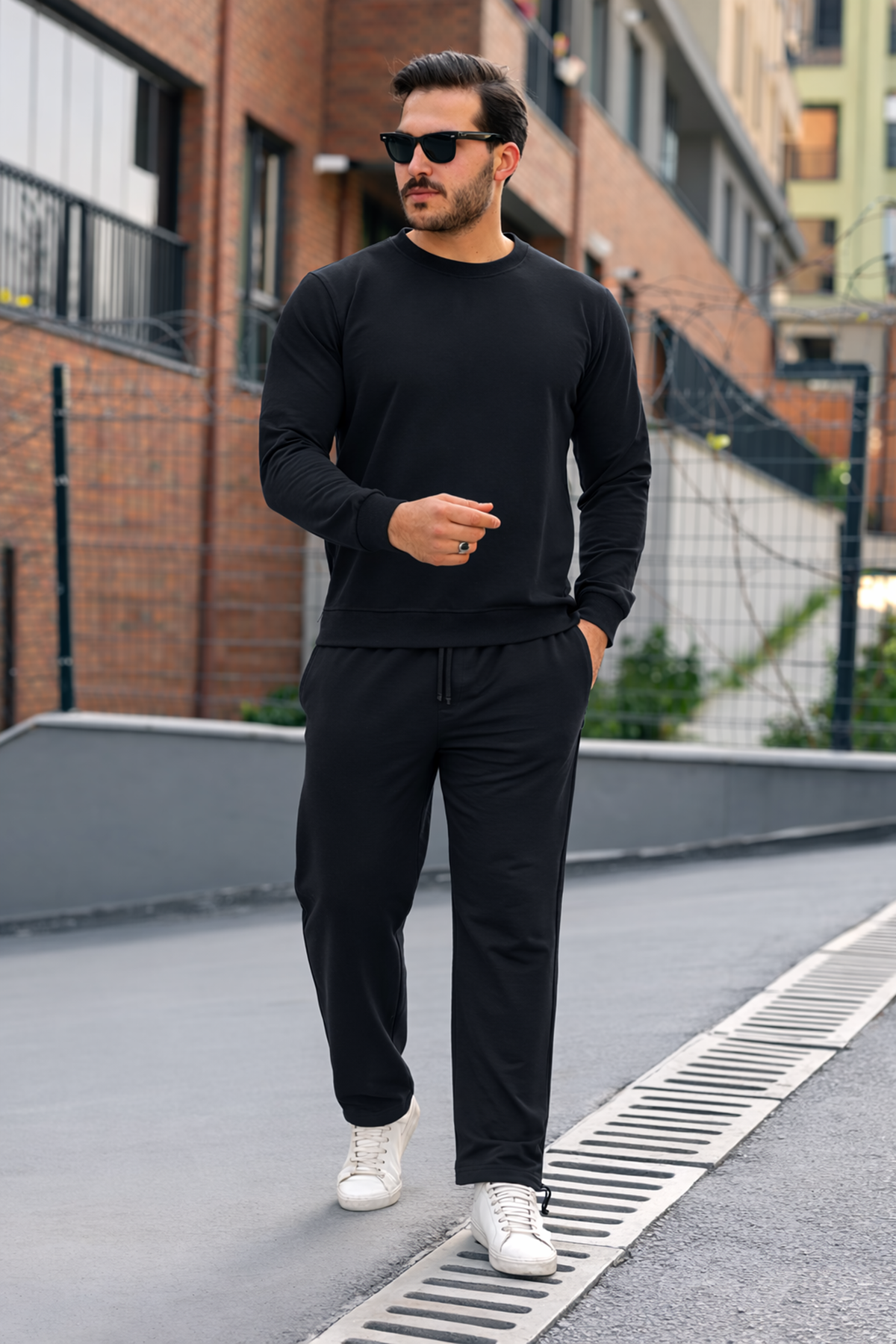 Erkek Pamuklu Bisiklet Yaka Dar Siyah Eşofman Takımı