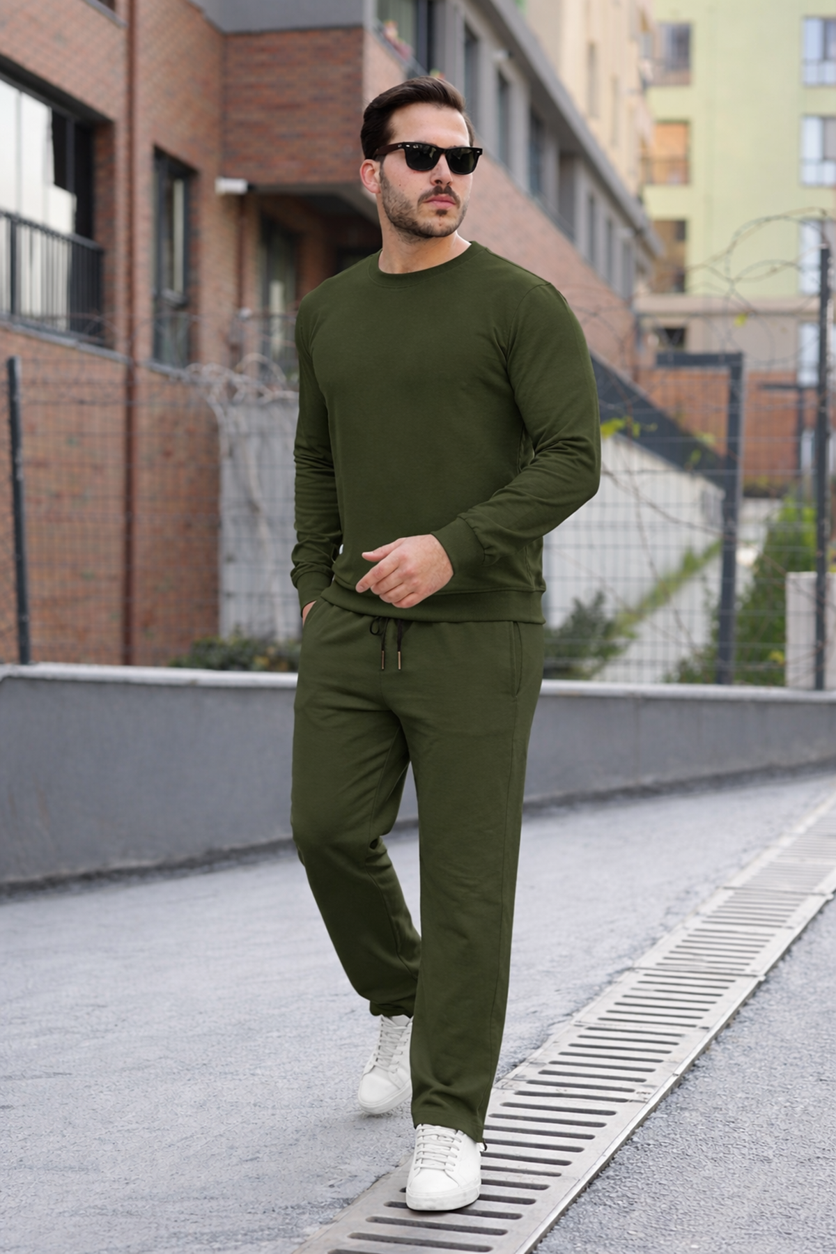 Erkek Pamuklu Bisiklet Yaka Dar Haki Eşofman Takımı