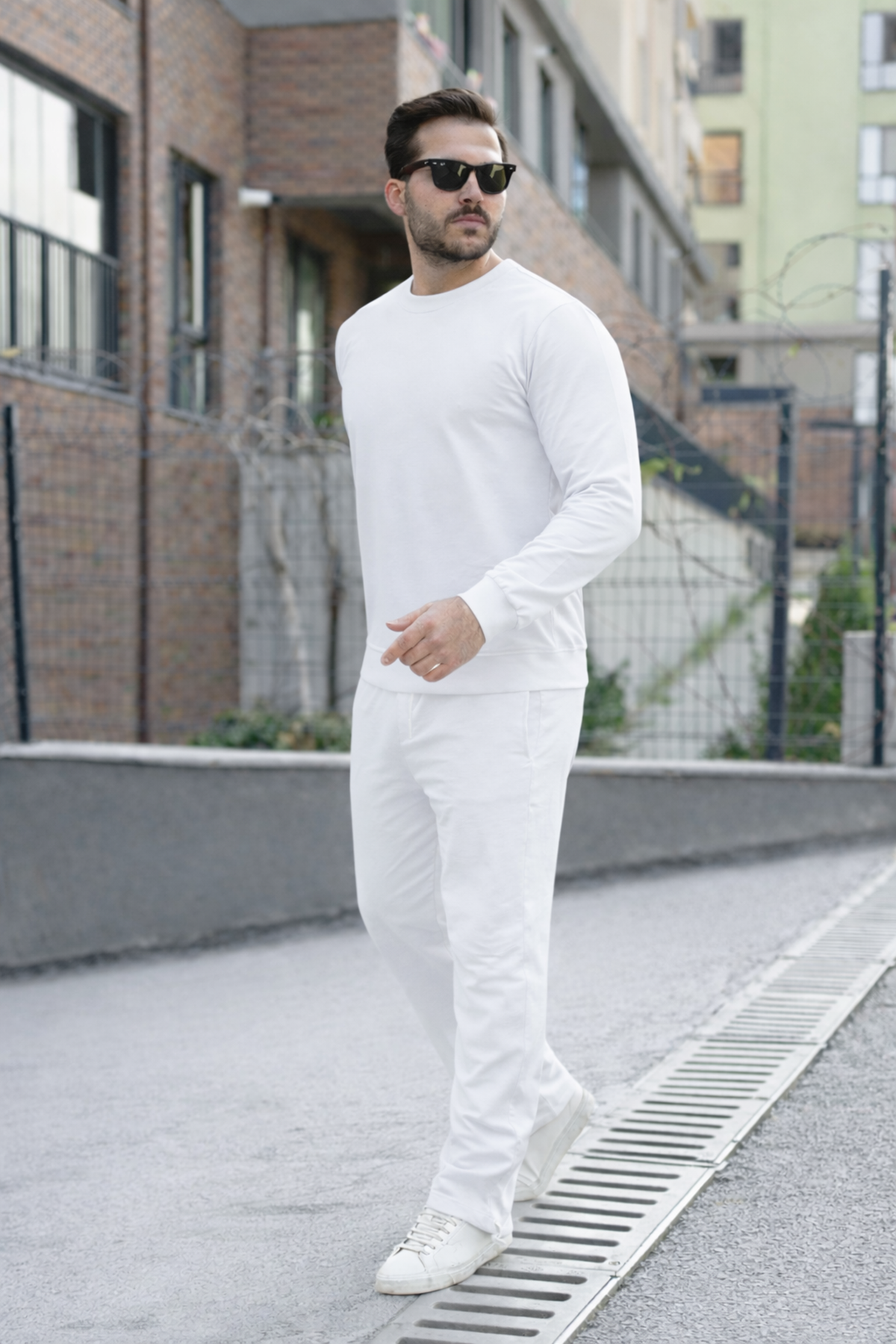 Erkek Pamuklu Bisiklet Yaka Dar Beyaz Eşofman Takımı