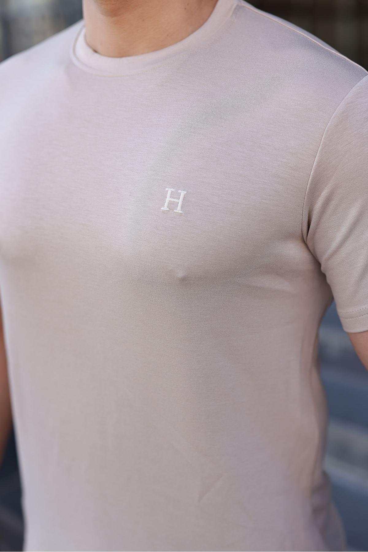 Erkek Kısa Kol Yazlık Baskılı Krem Dar Tişört