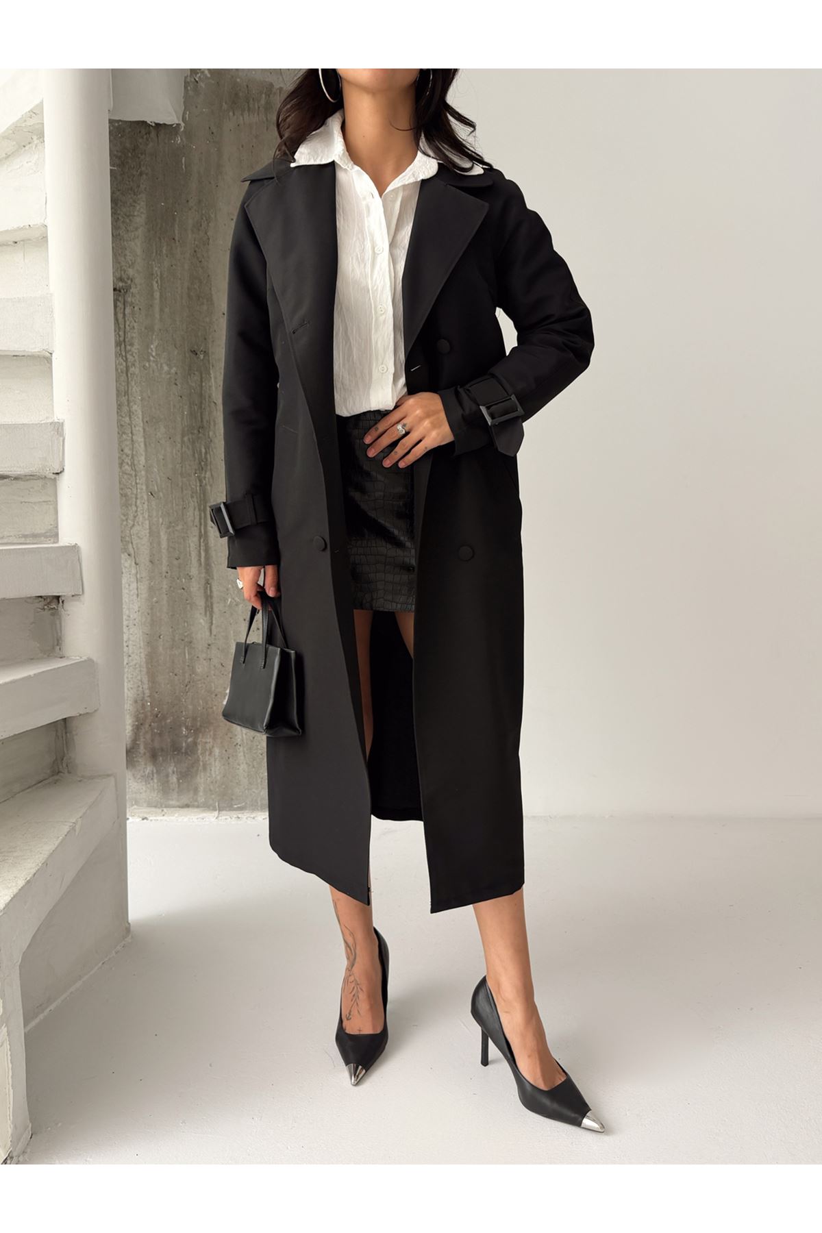 Kadın Klasik Cepli Kuşaklı Trend Midi Siyah Trençkot