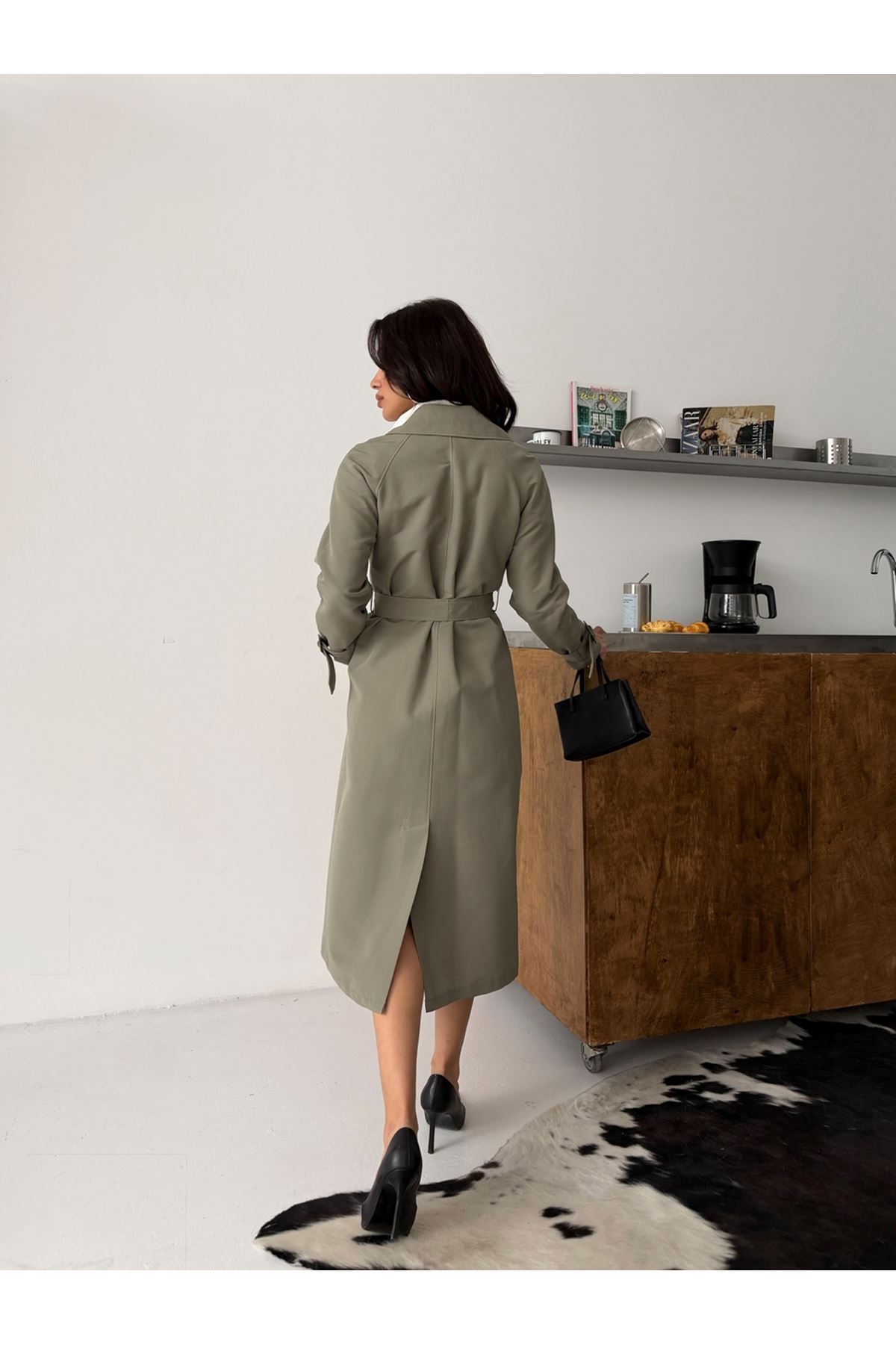 Kadın Klasik Cepli Kuşaklı Trend Midi Haki Trençkot